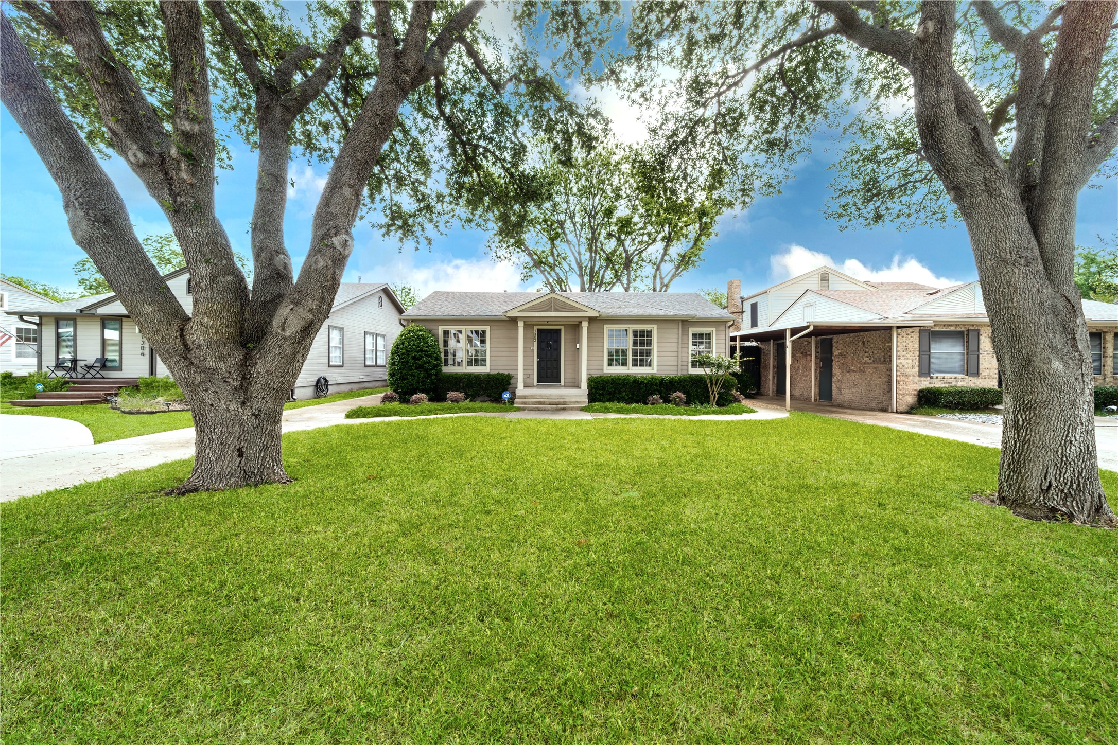 7302 Kenwell Street Dallas TX 75209