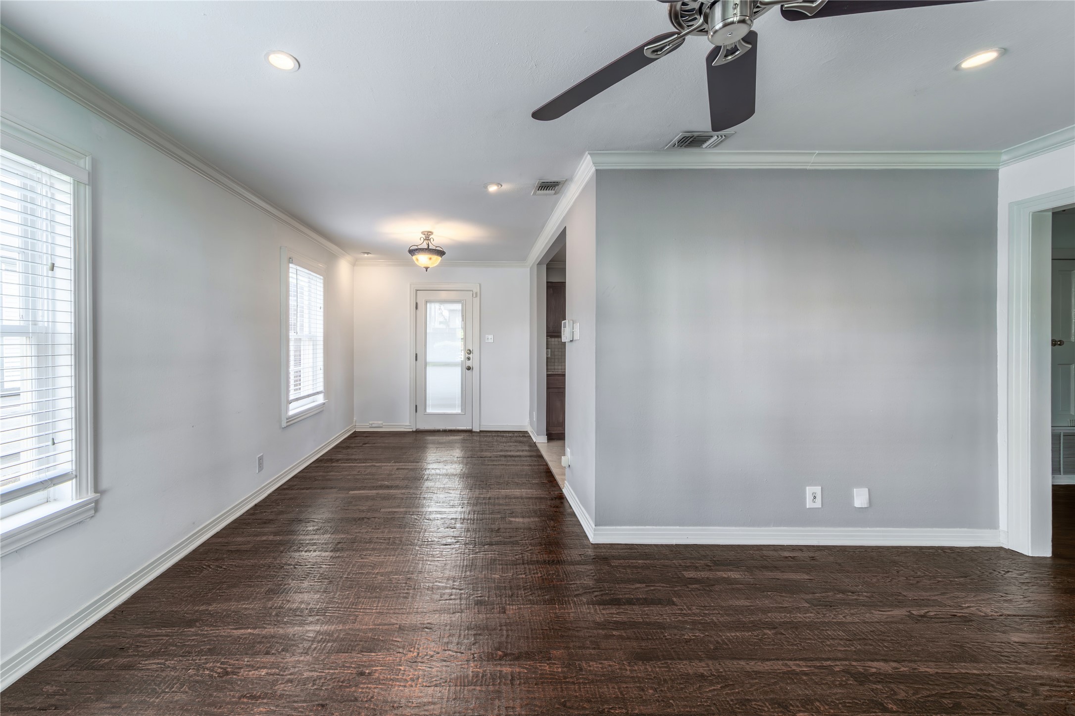 7302 Kenwell Street Dallas TX 75209