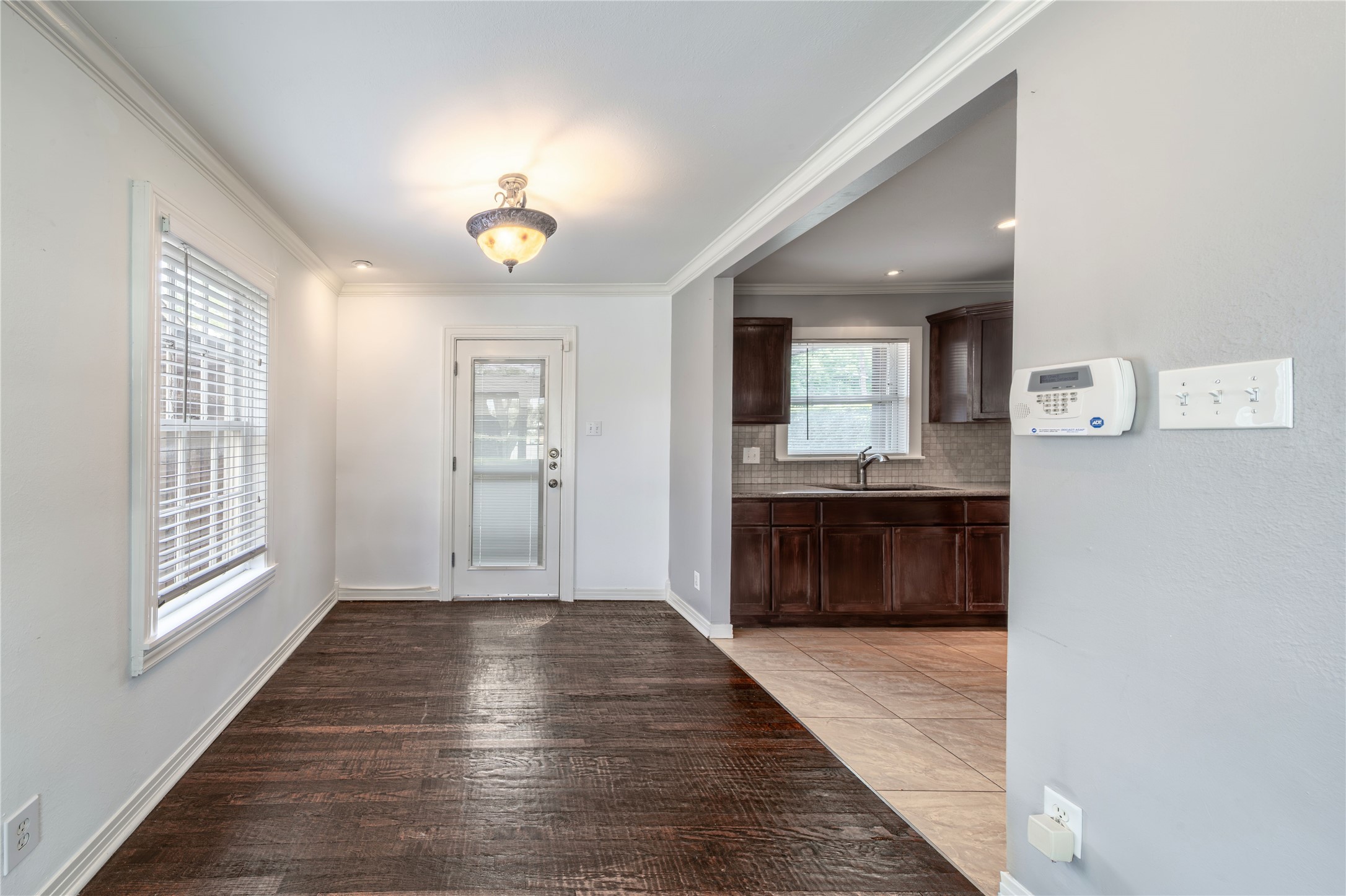 7302 Kenwell Street Dallas TX 75209