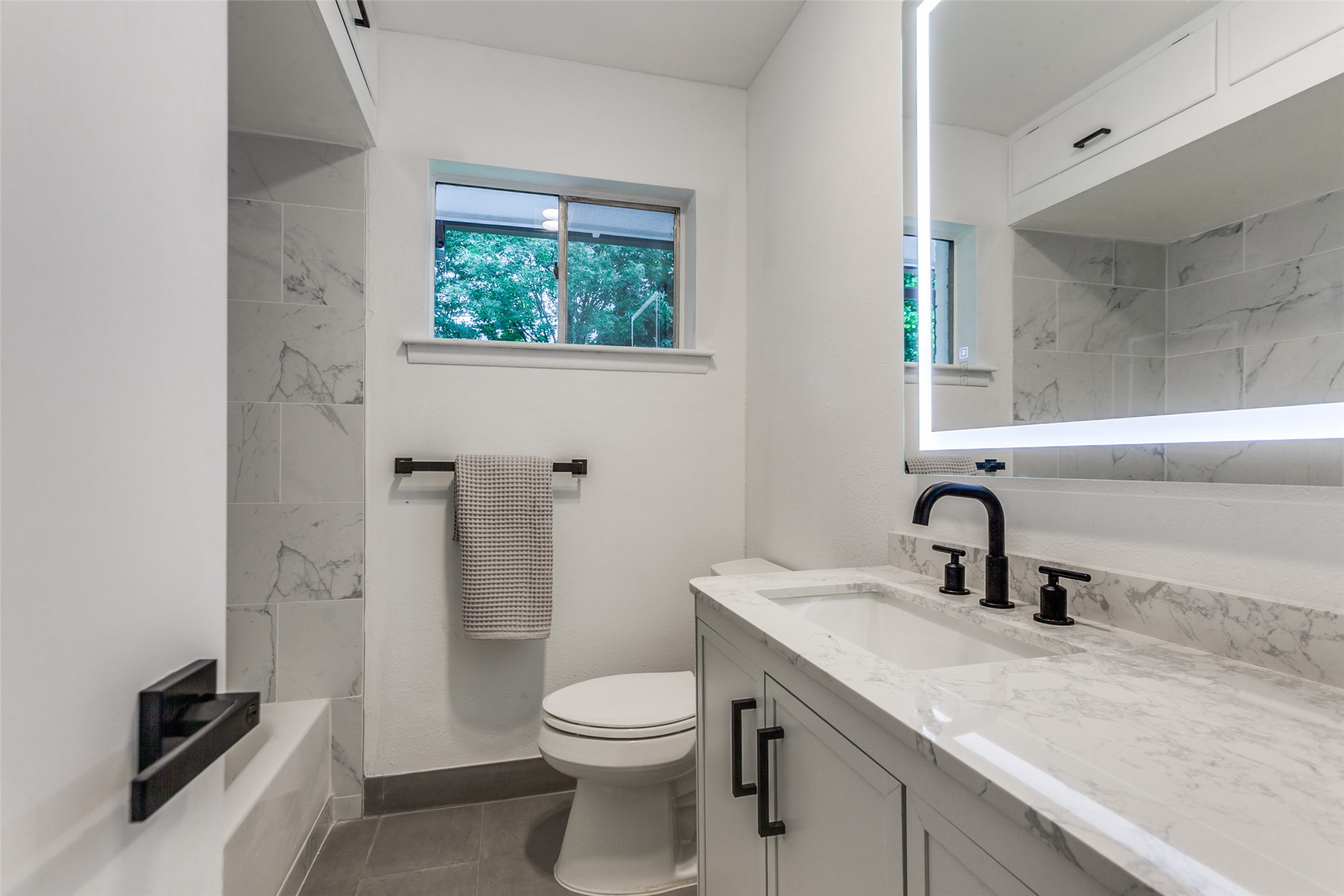 2718 Running Brook Lane Dallas TX 75228