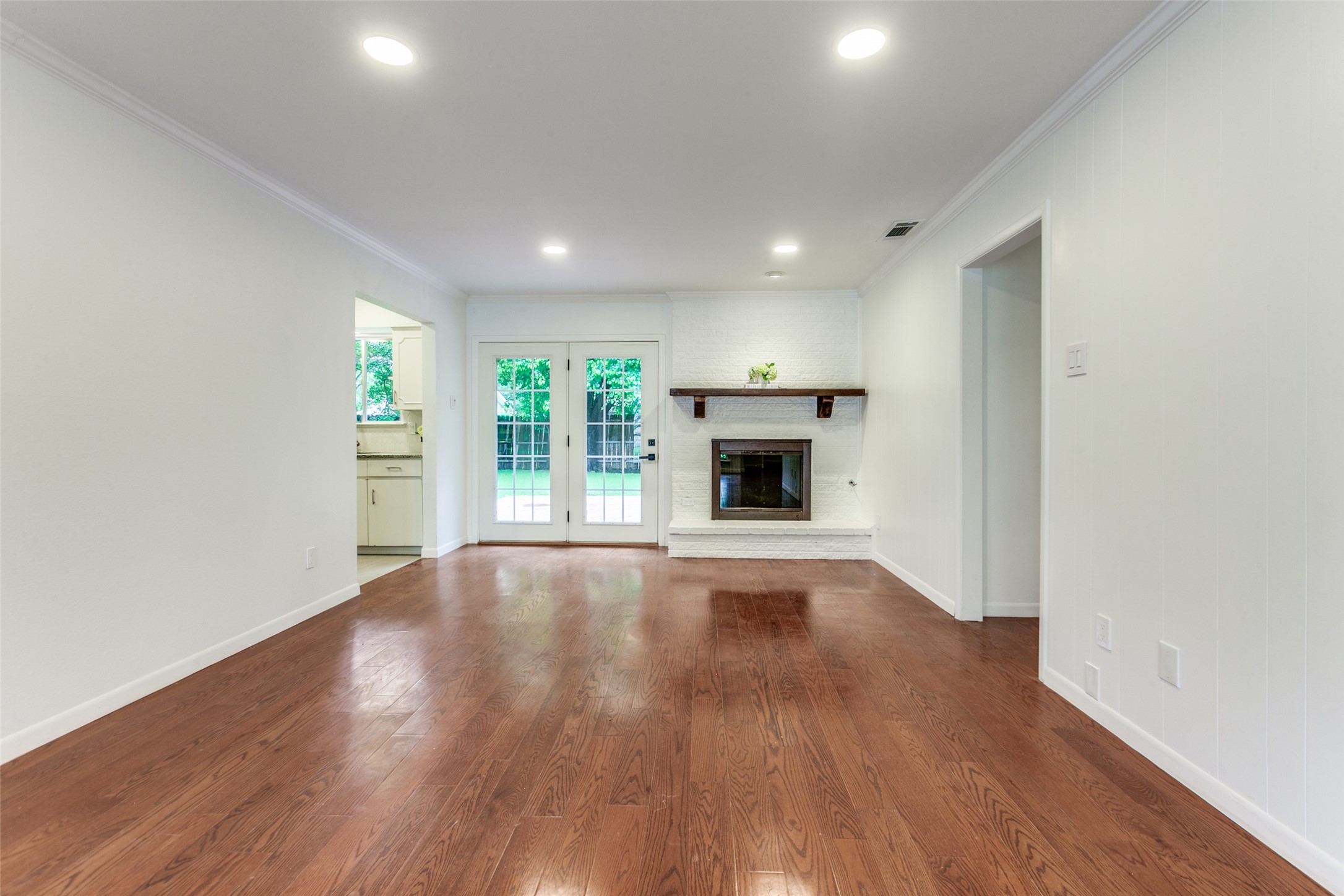 2718 Running Brook Lane Dallas TX 75228