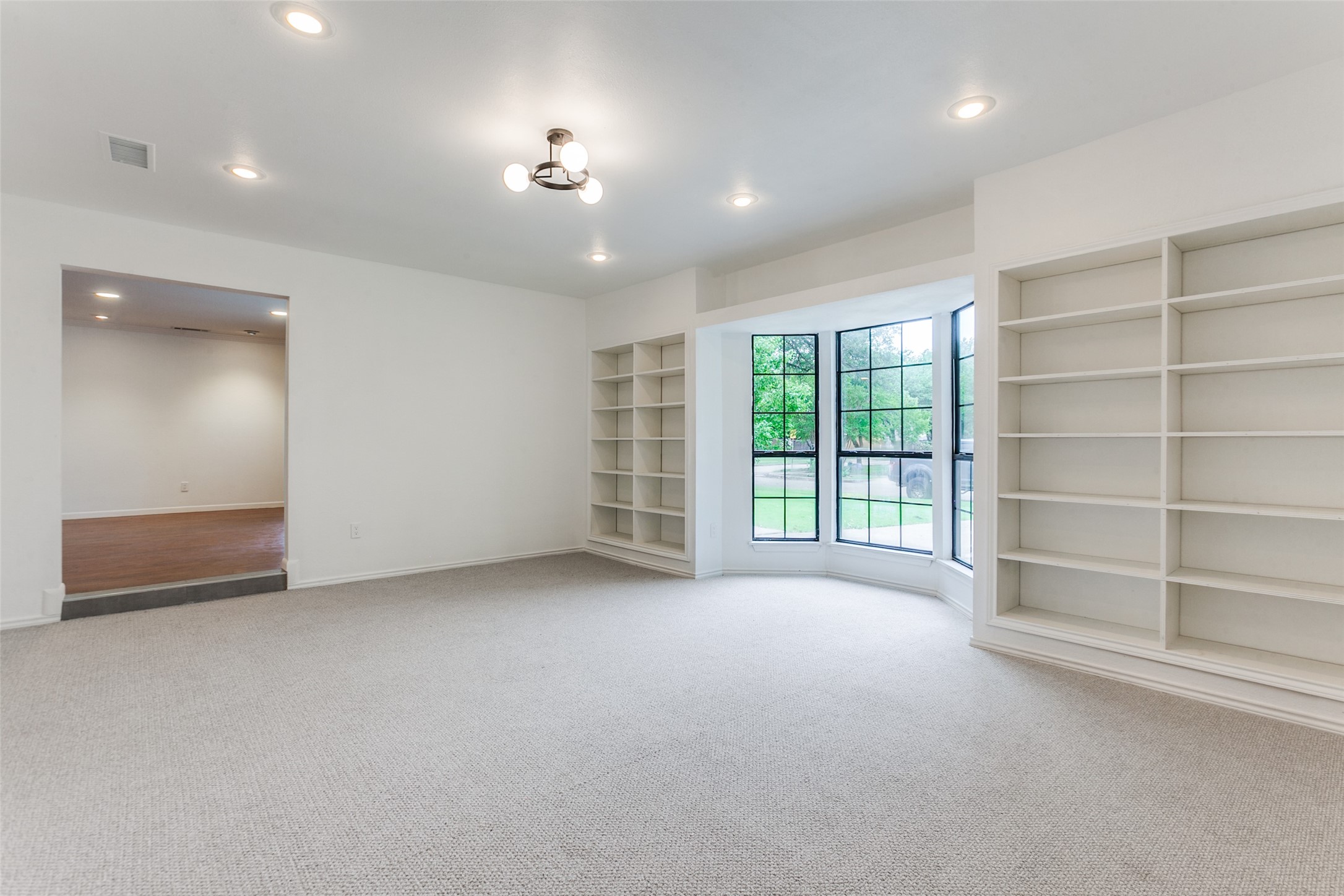 2718 Running Brook Lane Dallas TX 75228