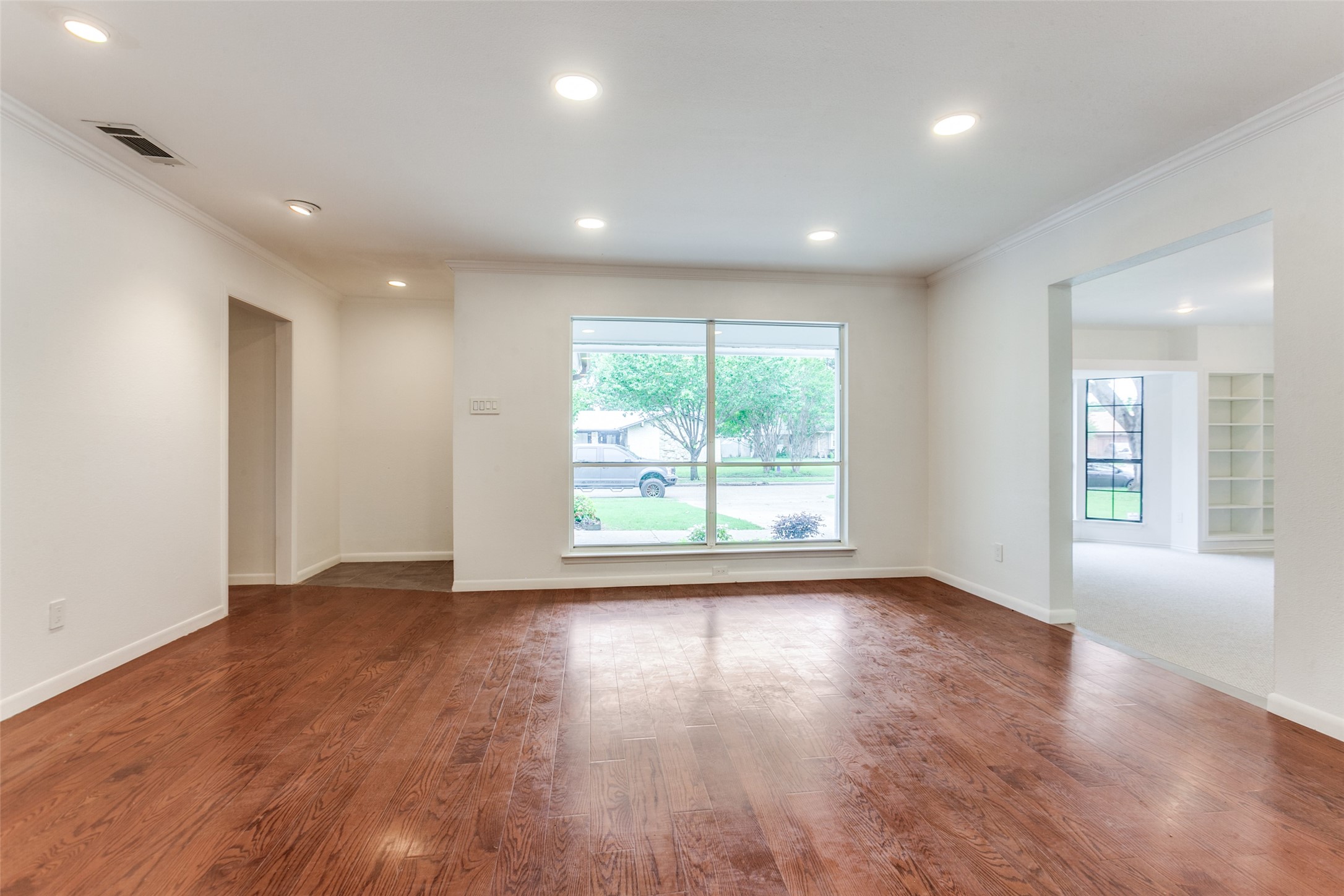 2718 Running Brook Lane Dallas TX 75228