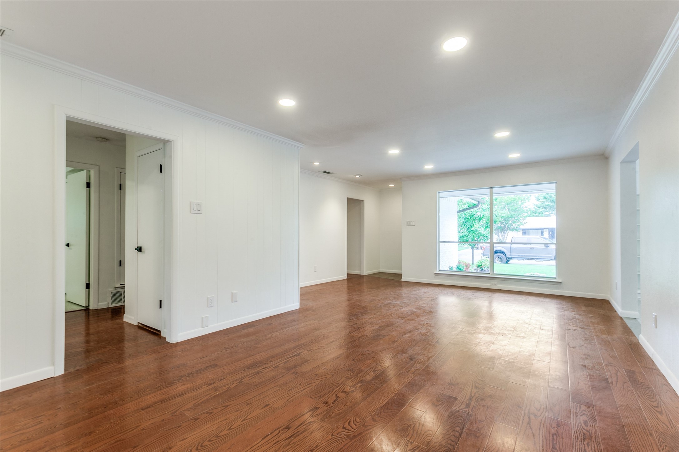 2718 Running Brook Lane Dallas TX 75228