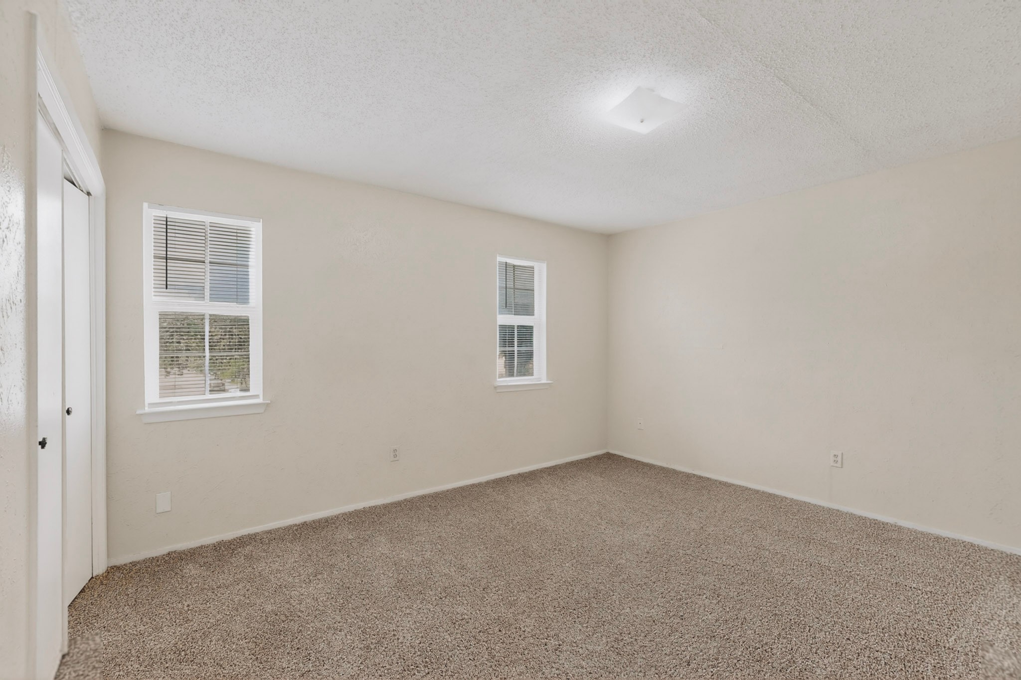 703 E Shady Grove Road Irving TX 75060
