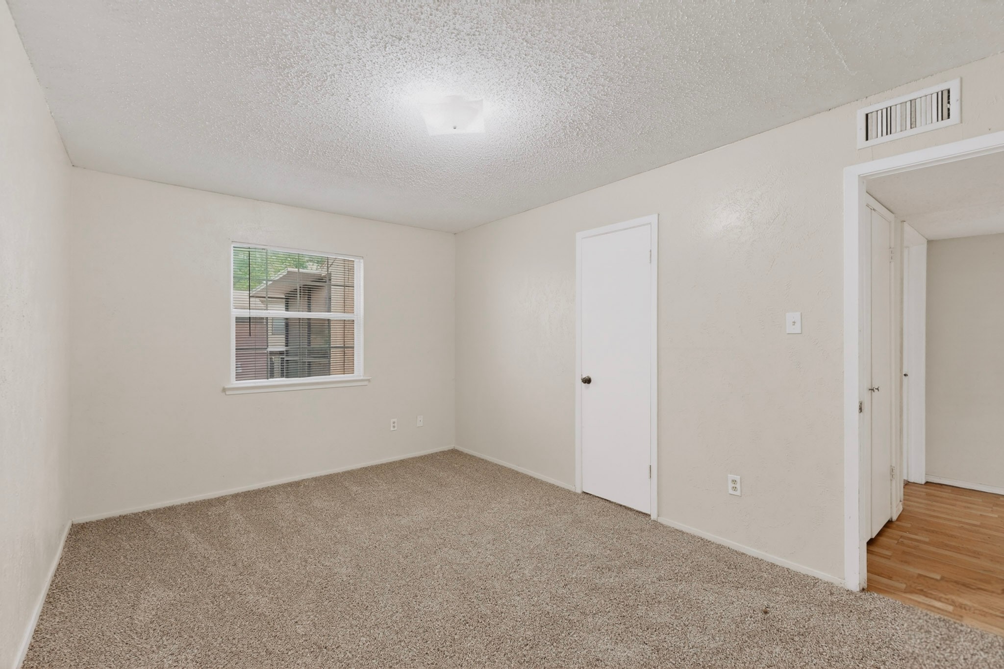 703 E Shady Grove Road Irving TX 75060