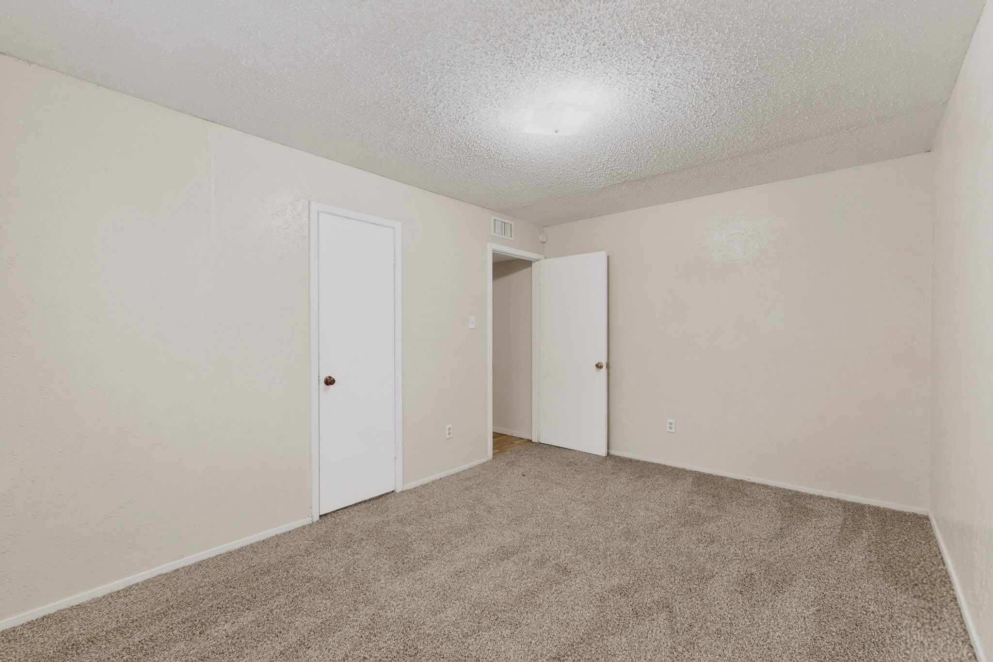 703 E Shady Grove Road Irving TX 75060