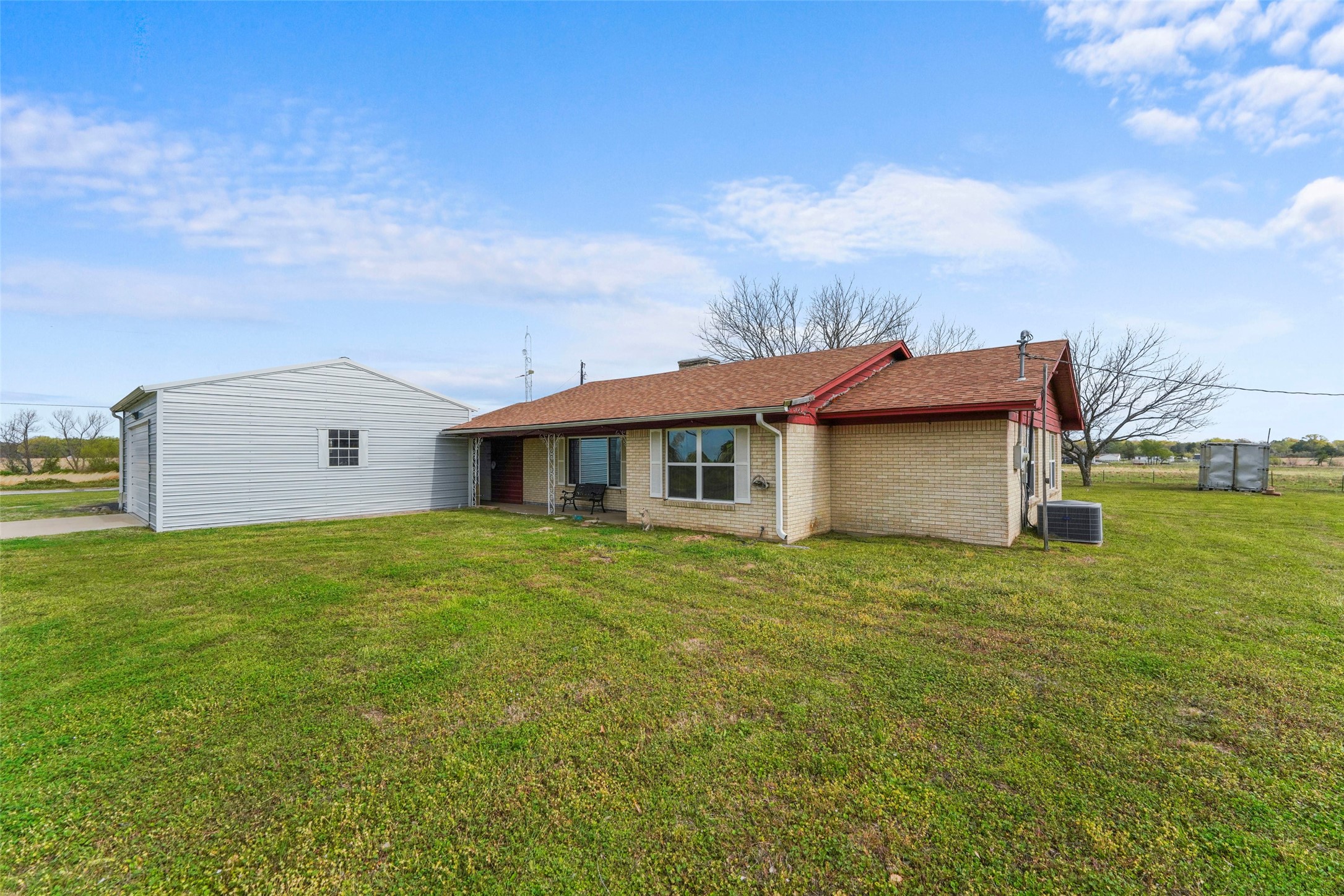 411 Vz County Road 3609 Edgewood TX 75117