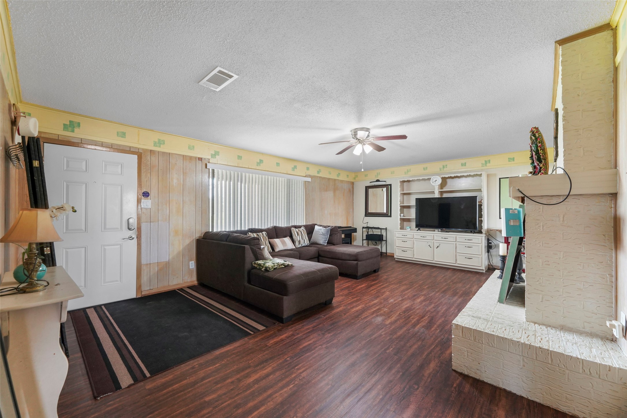 411 Vz County Road 3609 Edgewood TX 75117