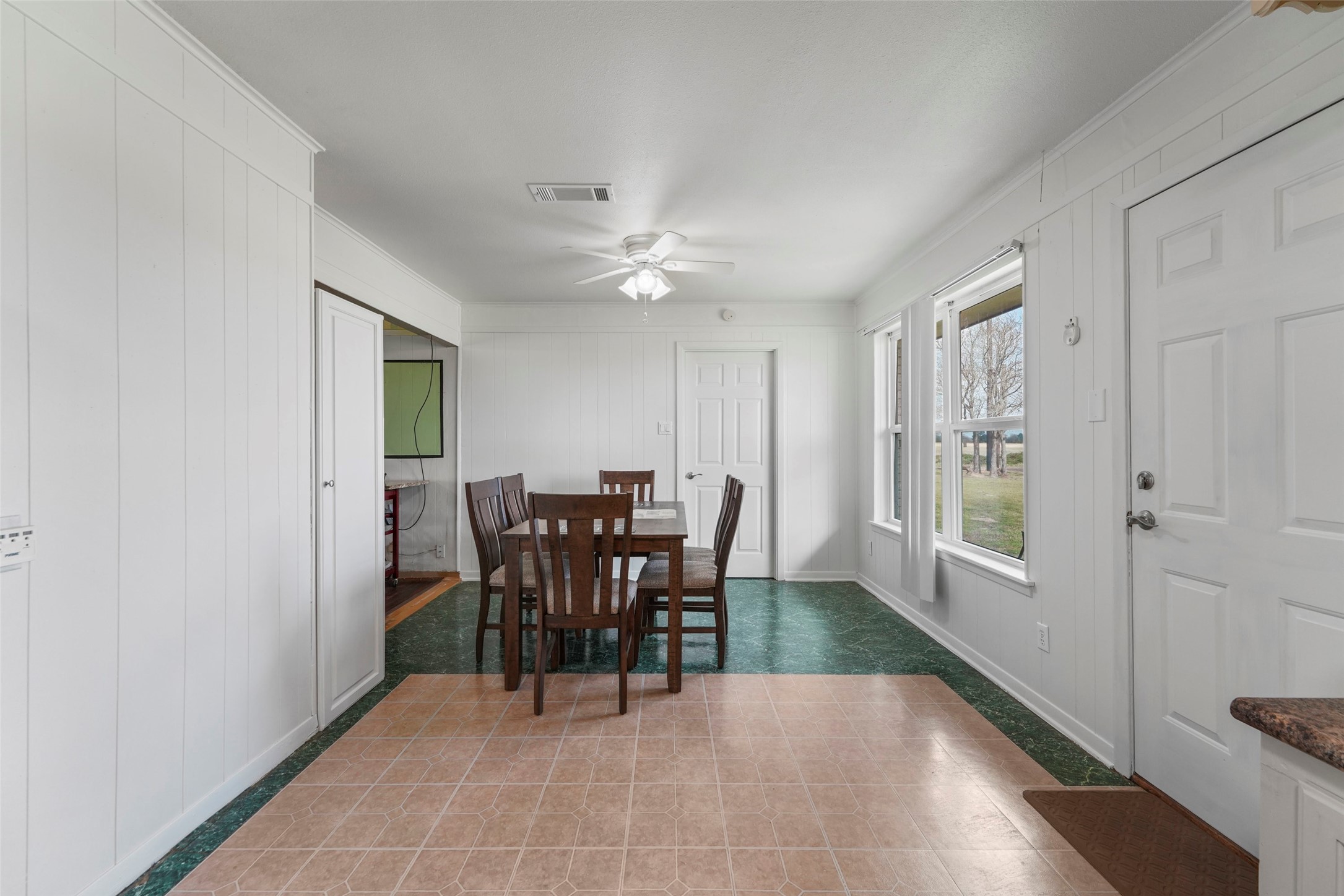 411 Vz County Road 3609 Edgewood TX 75117