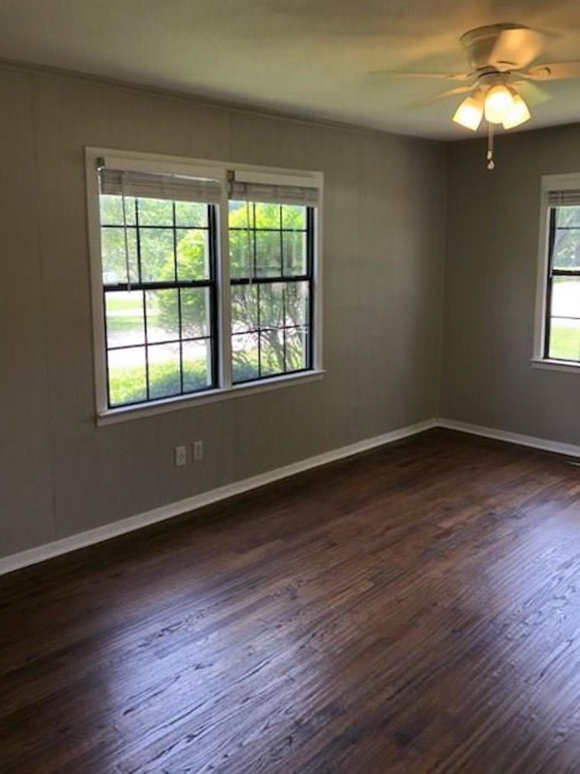 602 W 3rd Street Justin TX 76247