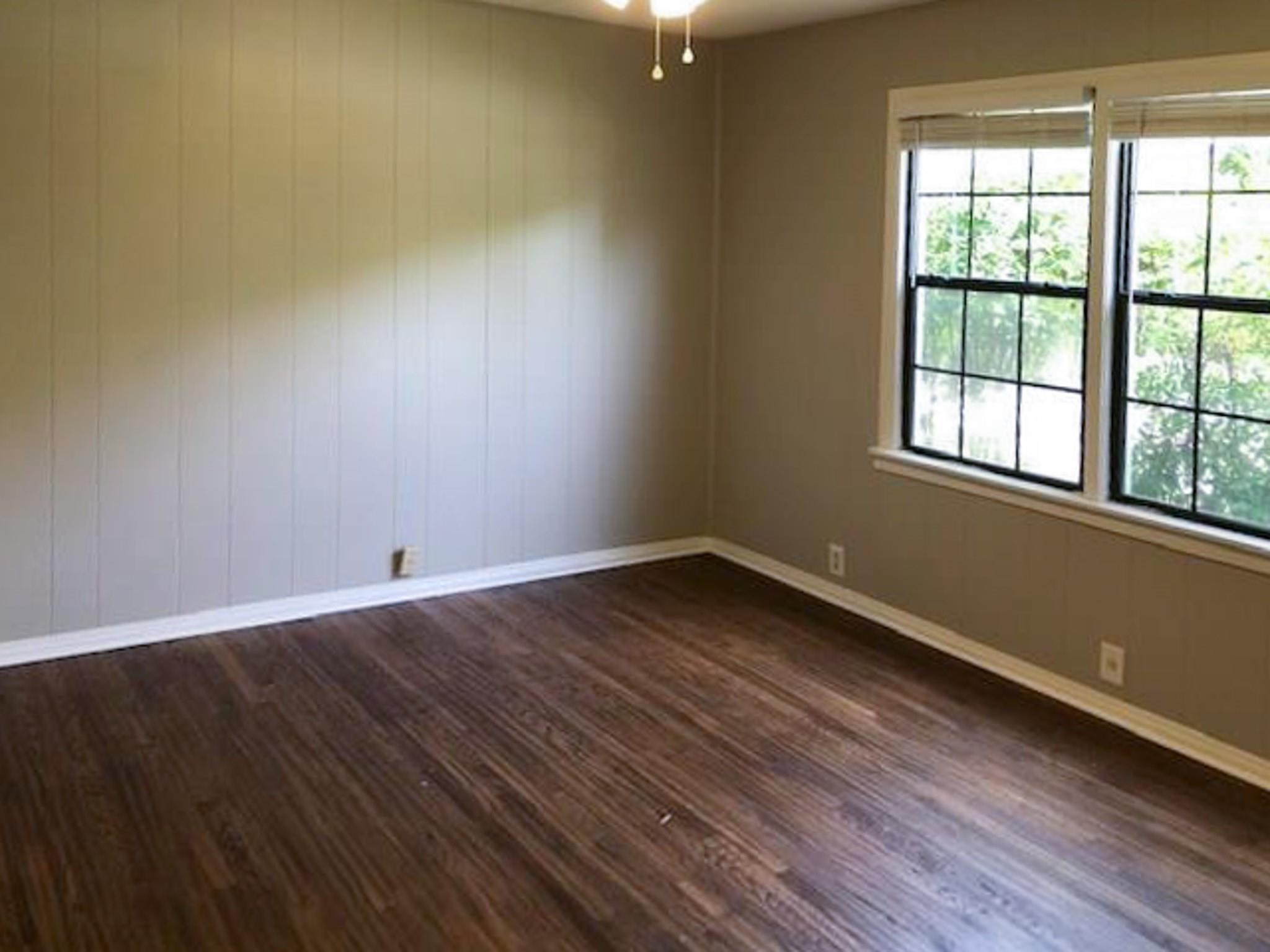 602 W 3rd Street Justin TX 76247