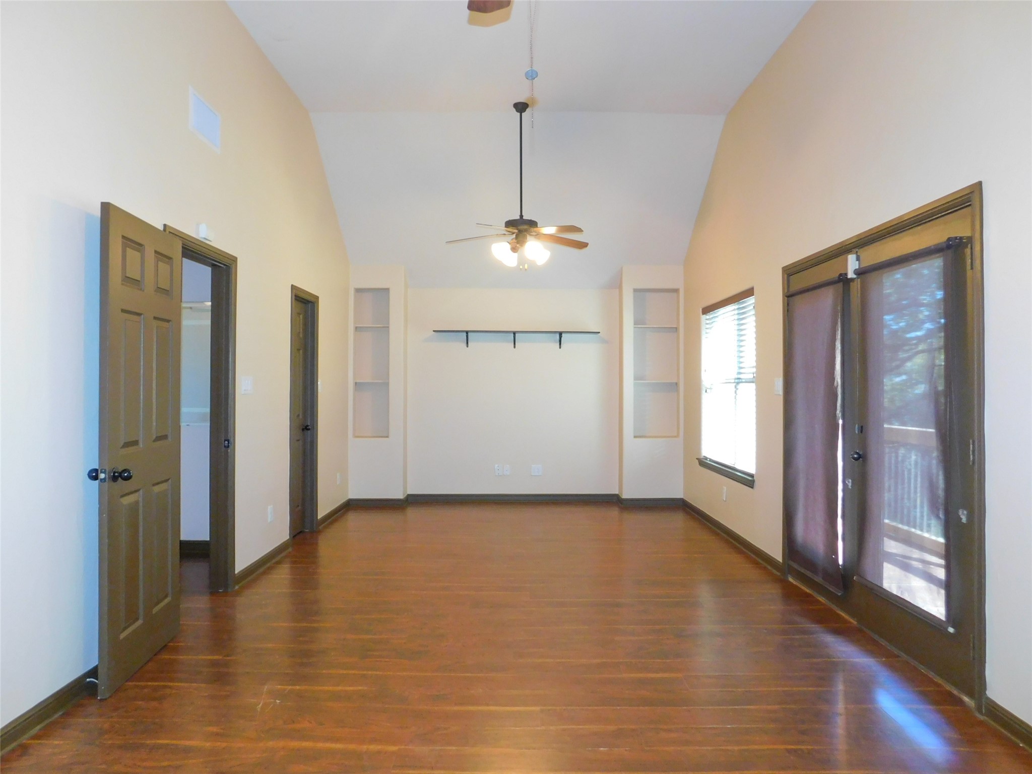 558 Jay Shady Shores TX 76208