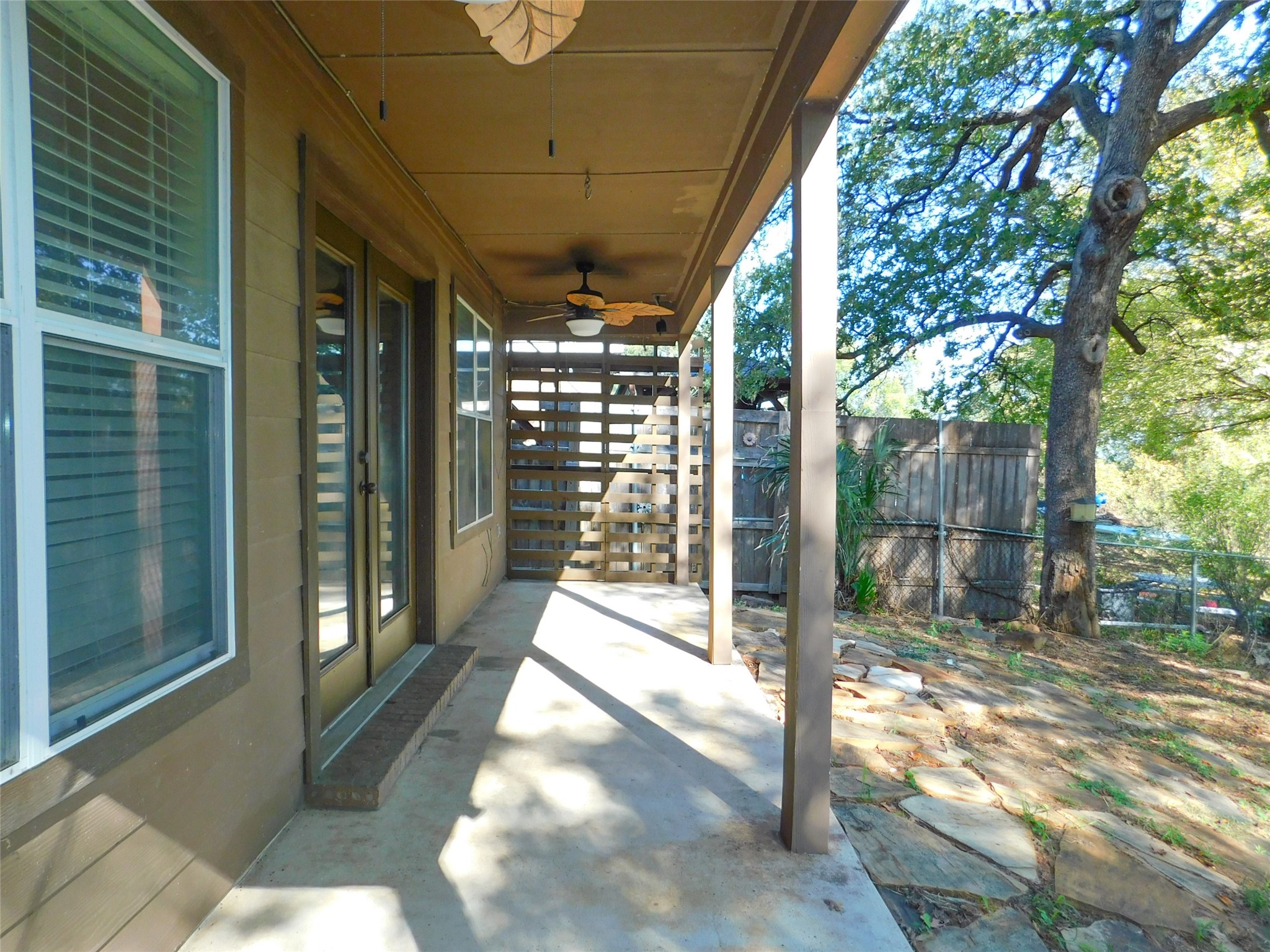 558 Jay Shady Shores TX 76208