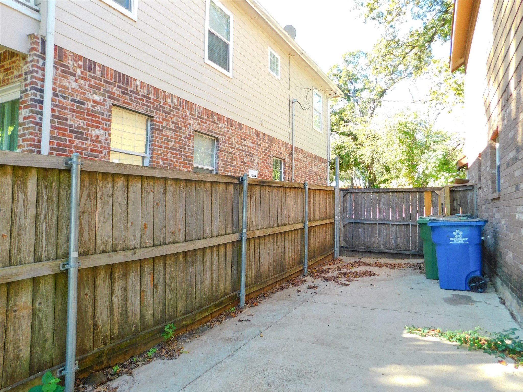 558 Jay Shady Shores TX 76208