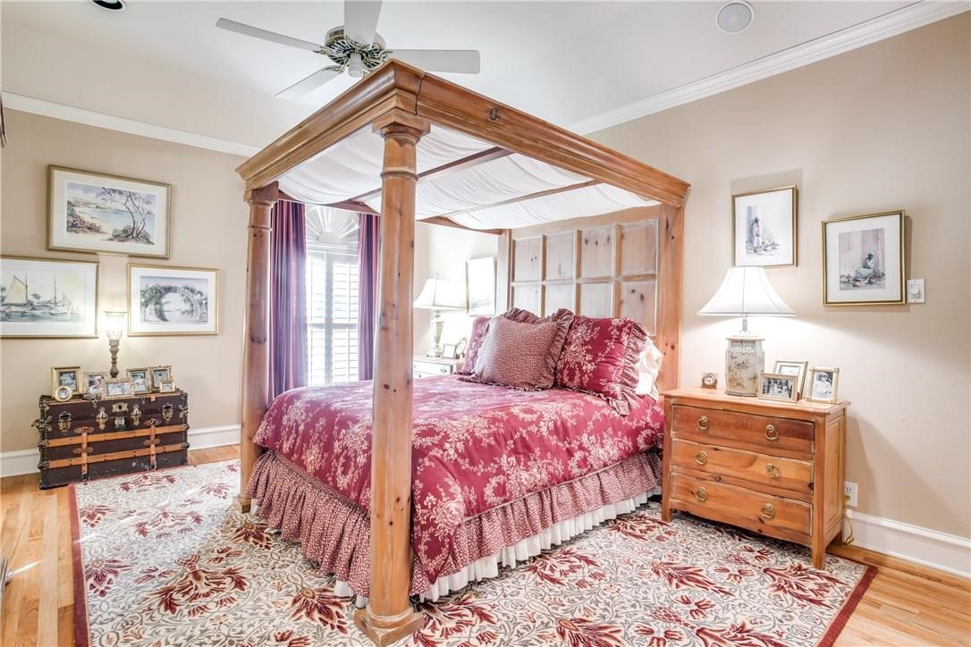 5927 Lindenshire Lane Dallas TX 75230
