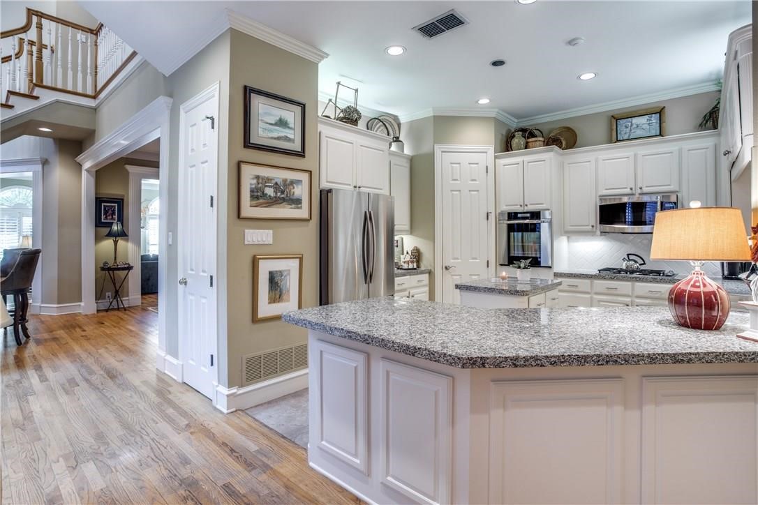 5927 Lindenshire Lane Dallas TX 75230