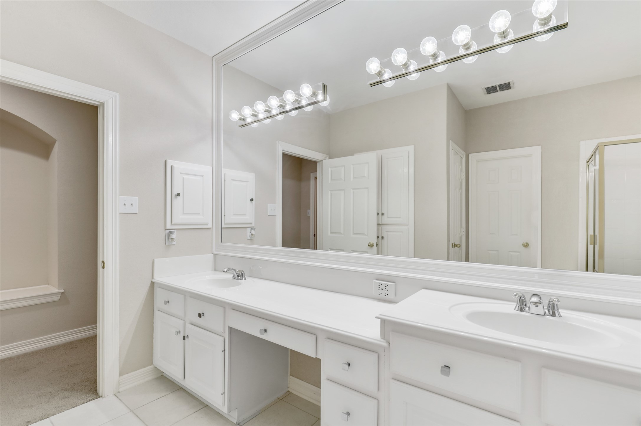 1007 W Bluff Street Fort Worth TX 76102