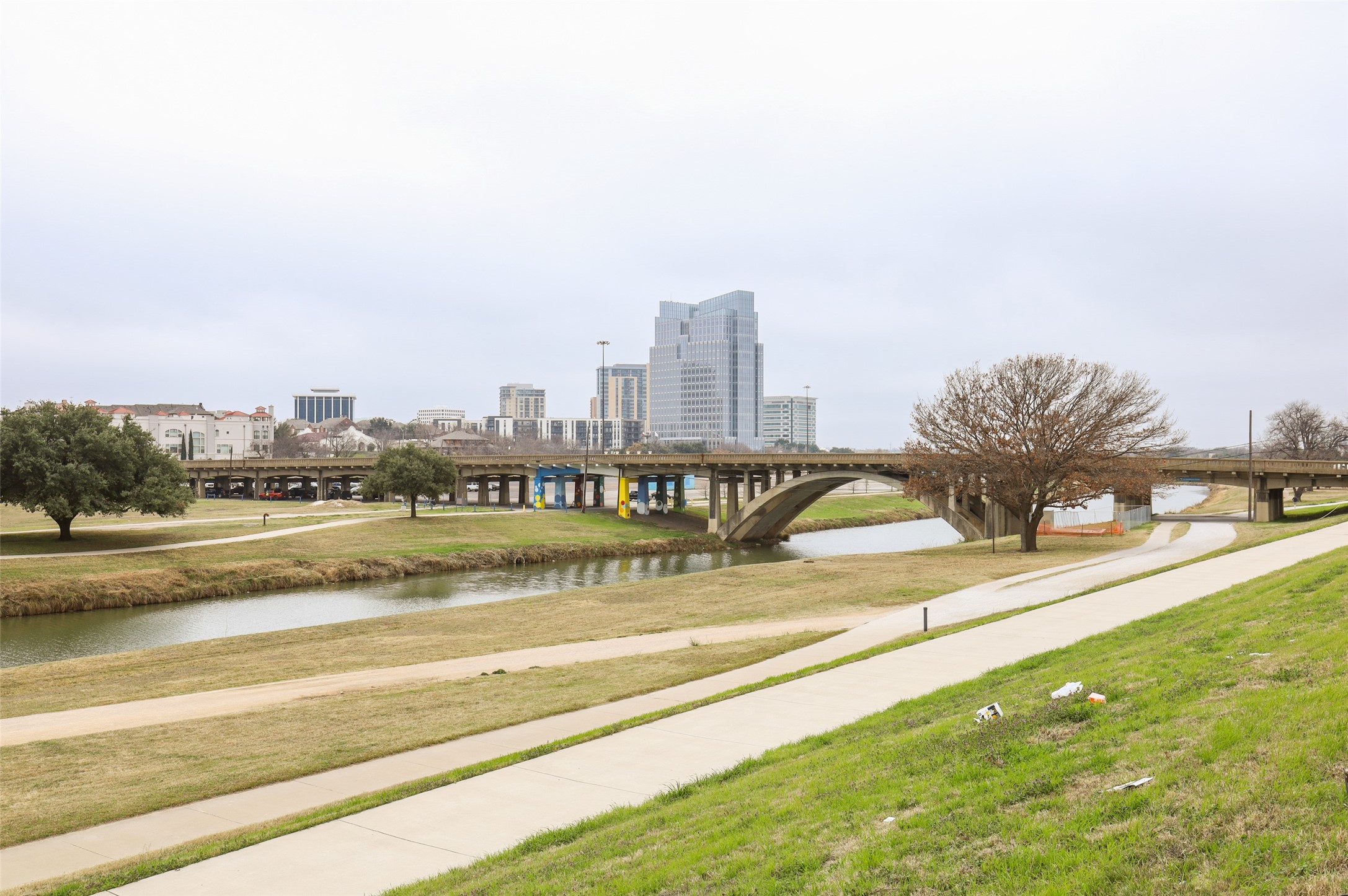 1007 W Bluff Street Fort Worth TX 76102