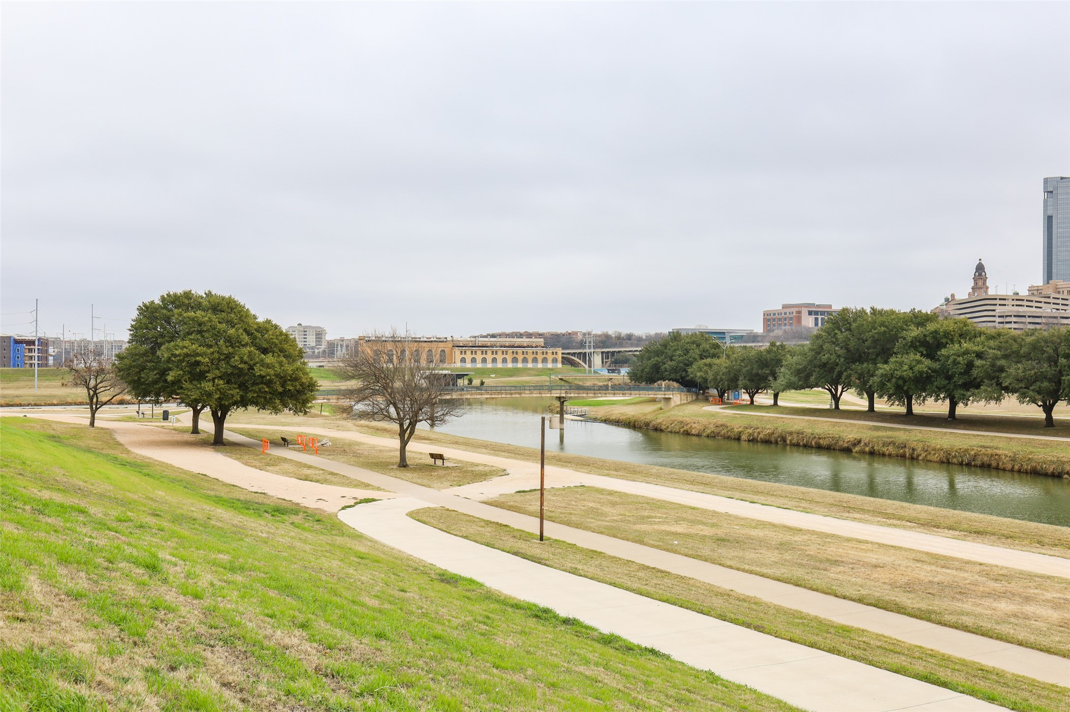 1007 W Bluff Street Fort Worth TX 76102