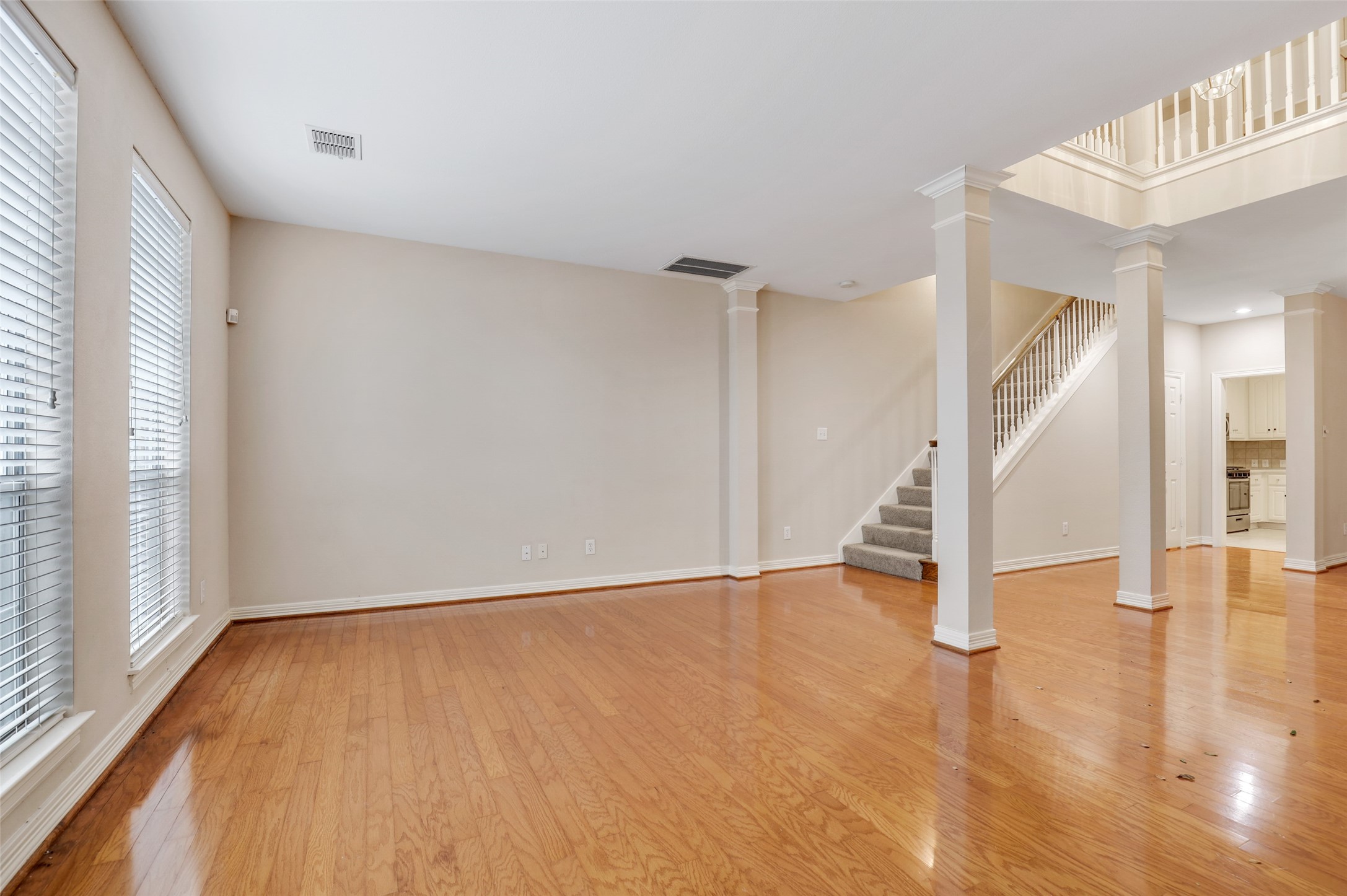 1007 W Bluff Street Fort Worth TX 76102