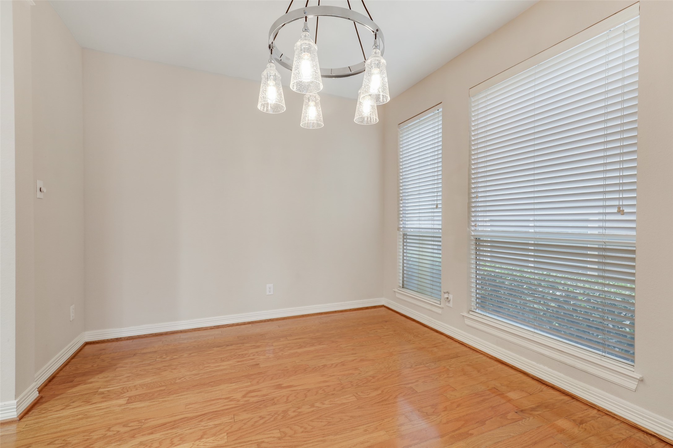 1007 W Bluff Street Fort Worth TX 76102