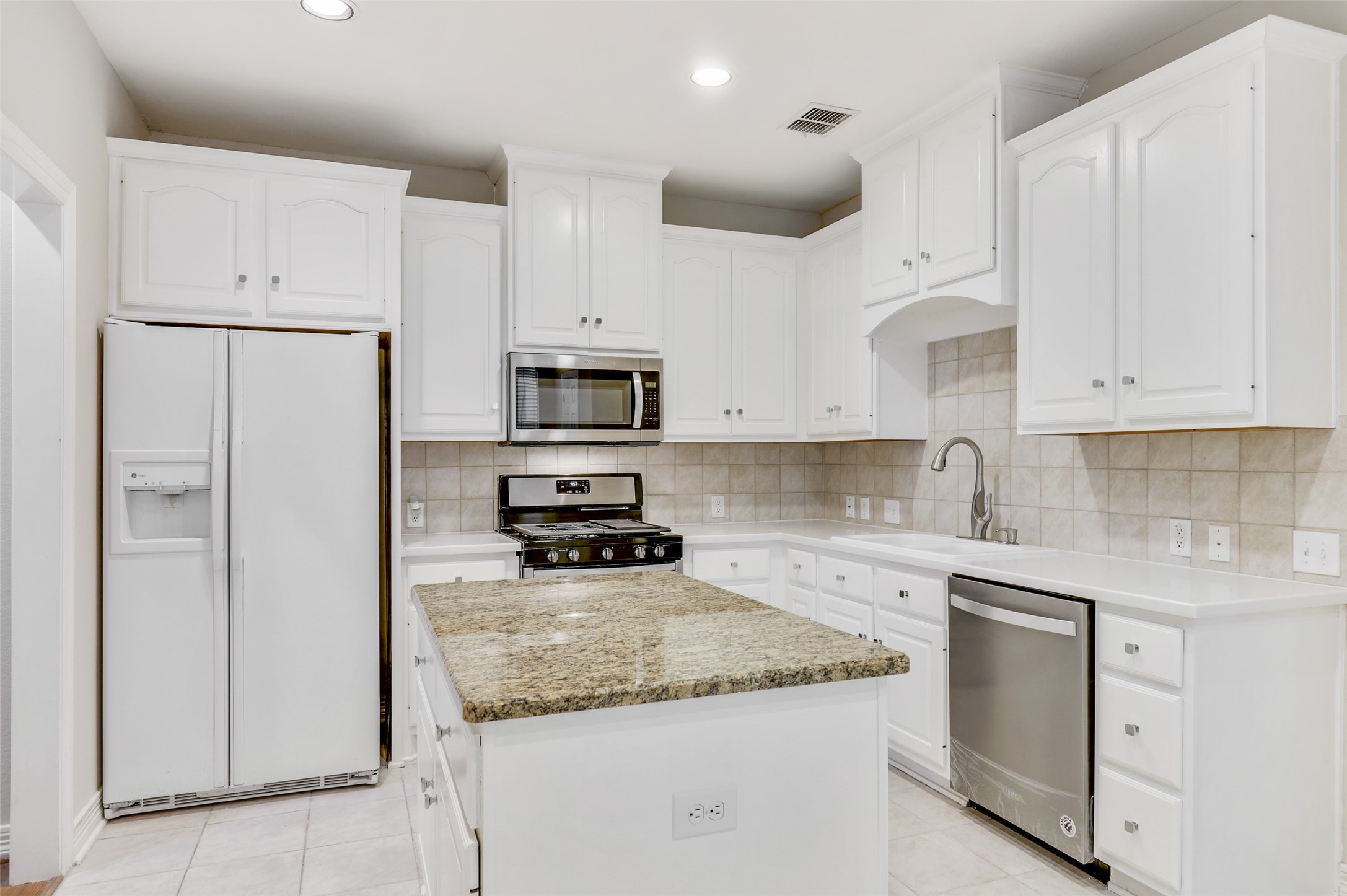 1007 W Bluff Street Fort Worth TX 76102