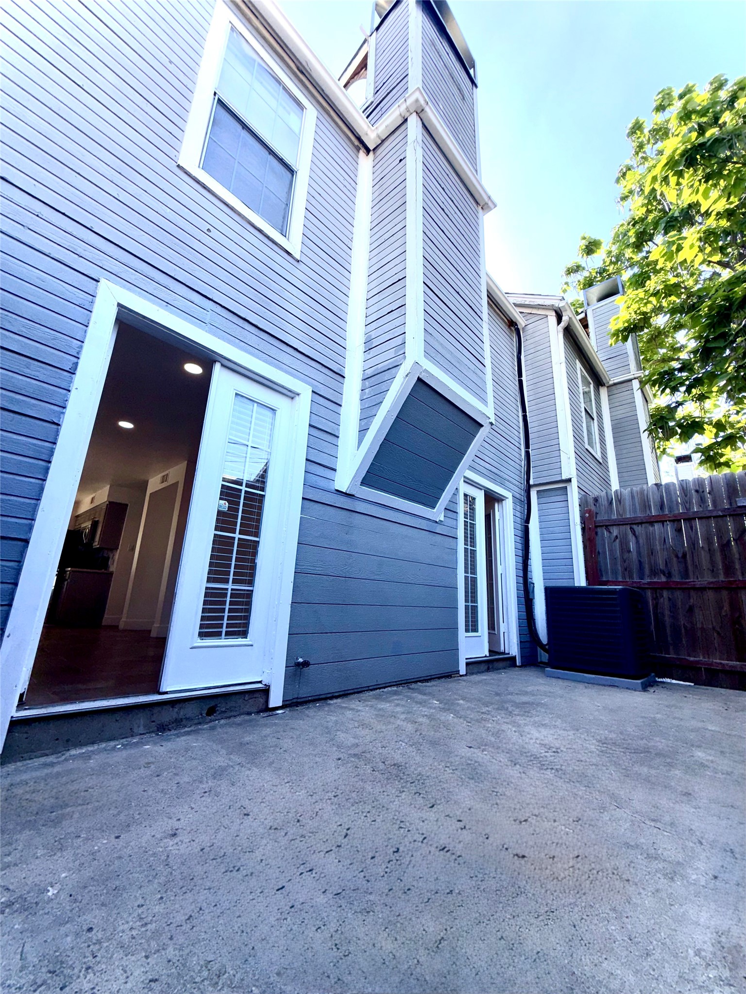 4626 San Jacinto Street Dallas TX 75204