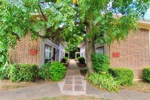 2708 Mccart Avenue Fort Worth TX 76110