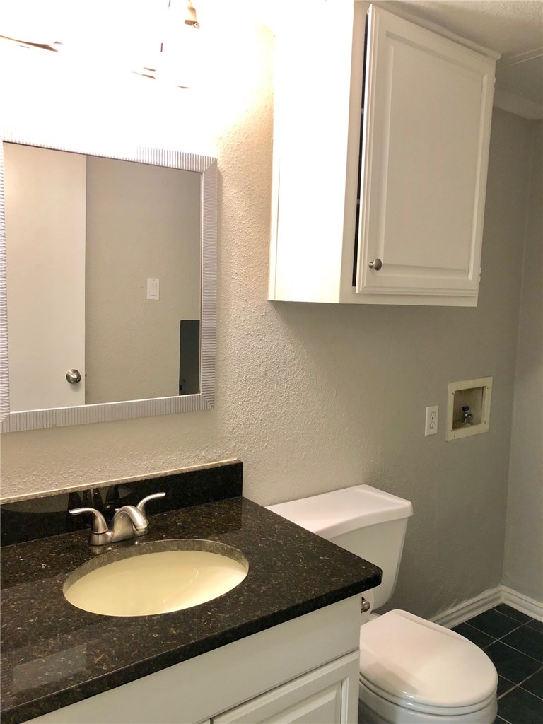 714 E Wall Street Grapevine TX 76051