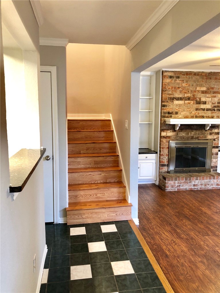 714 E Wall Street Grapevine TX 76051