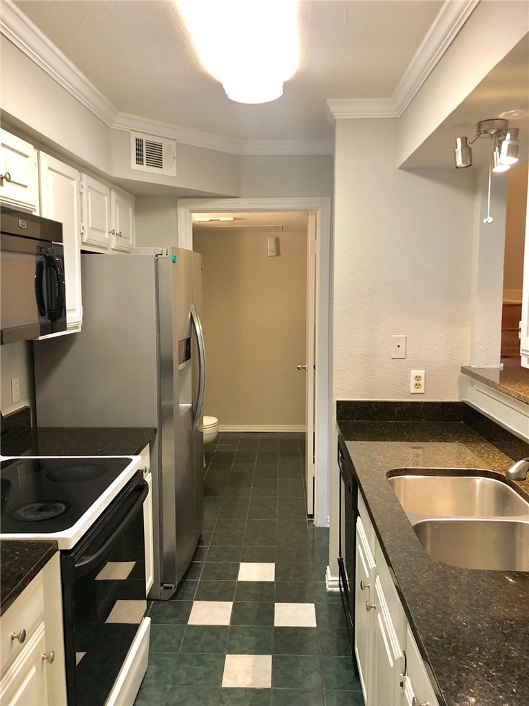 714 E Wall Street Grapevine TX 76051