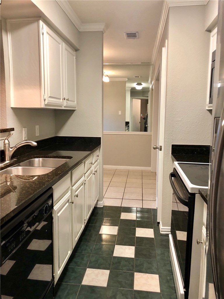 714 E Wall Street Grapevine TX 76051