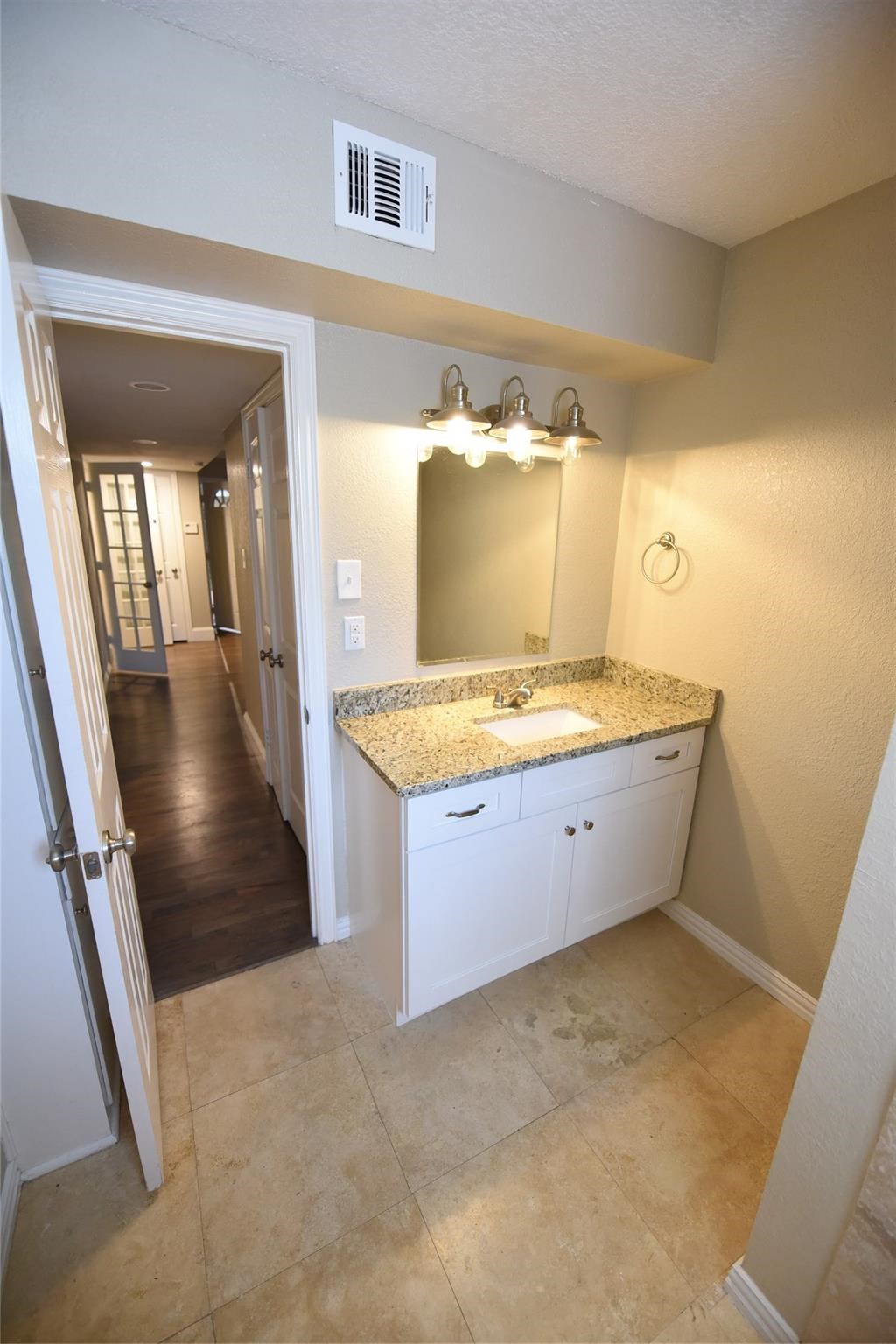 4206 Hawthorne Avenue Dallas TX 75219
