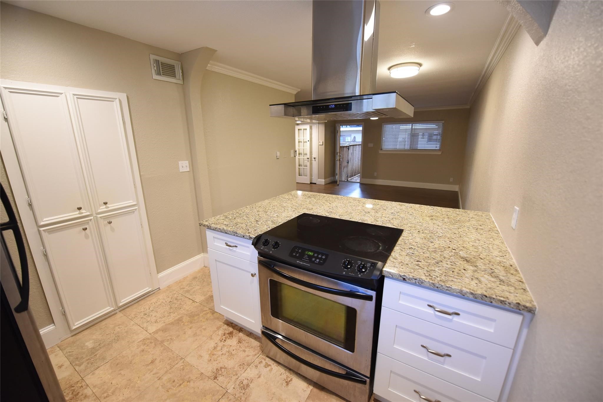 4206 Hawthorne Avenue Dallas TX 75219