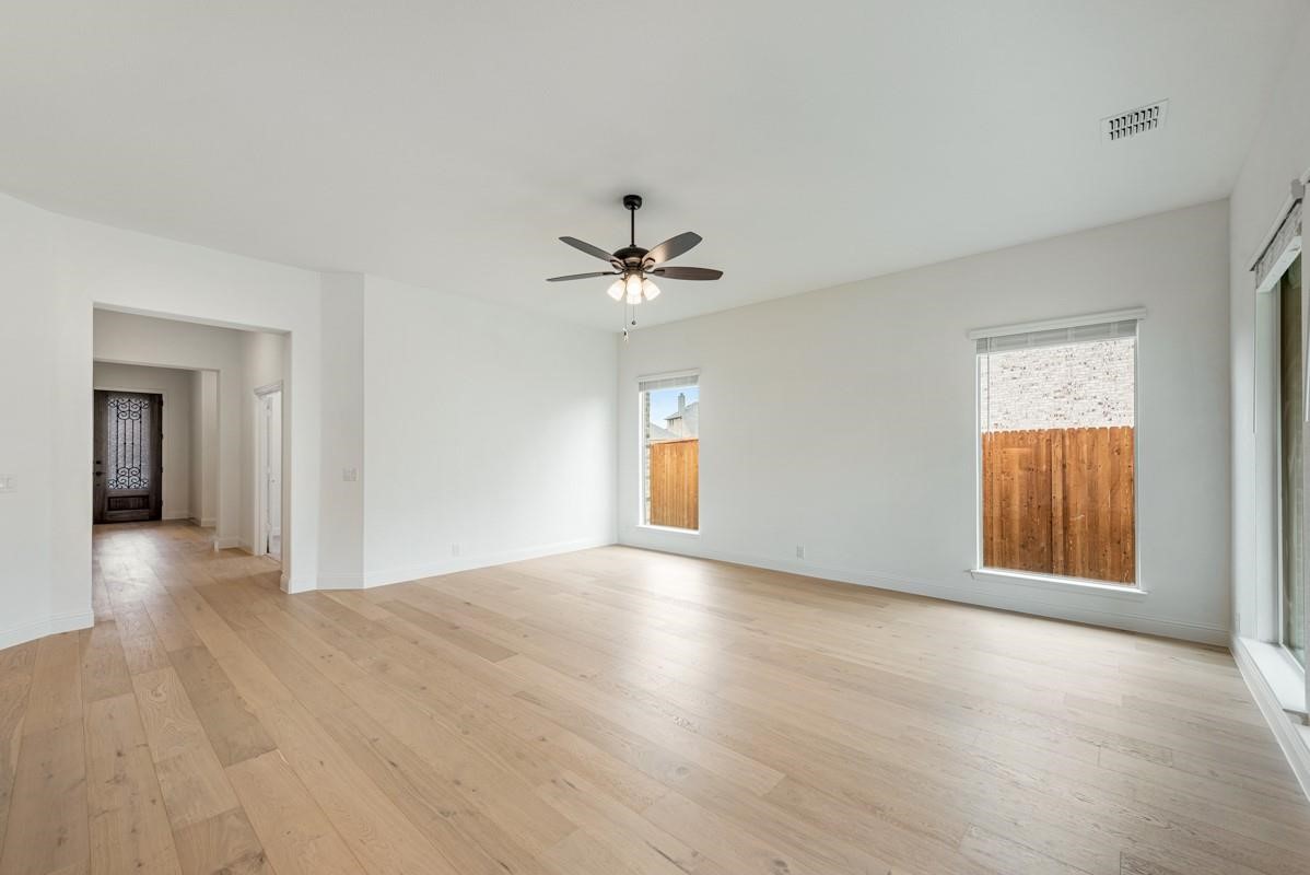 1073 Canuela Way Justin TX 76247