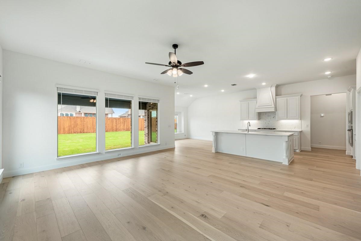 1073 Canuela Way Justin TX 76247