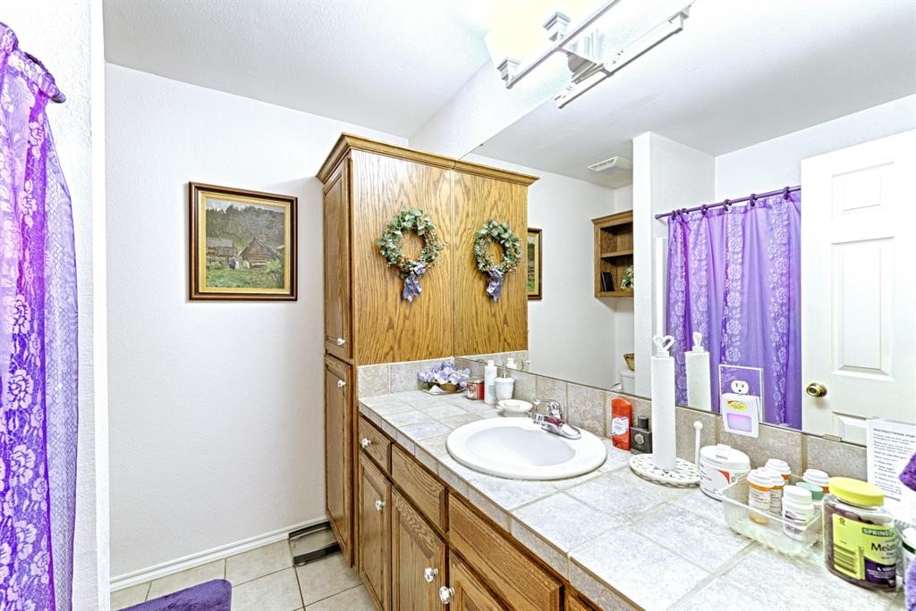 105 Santee Drive Lake Kiowa TX 76240