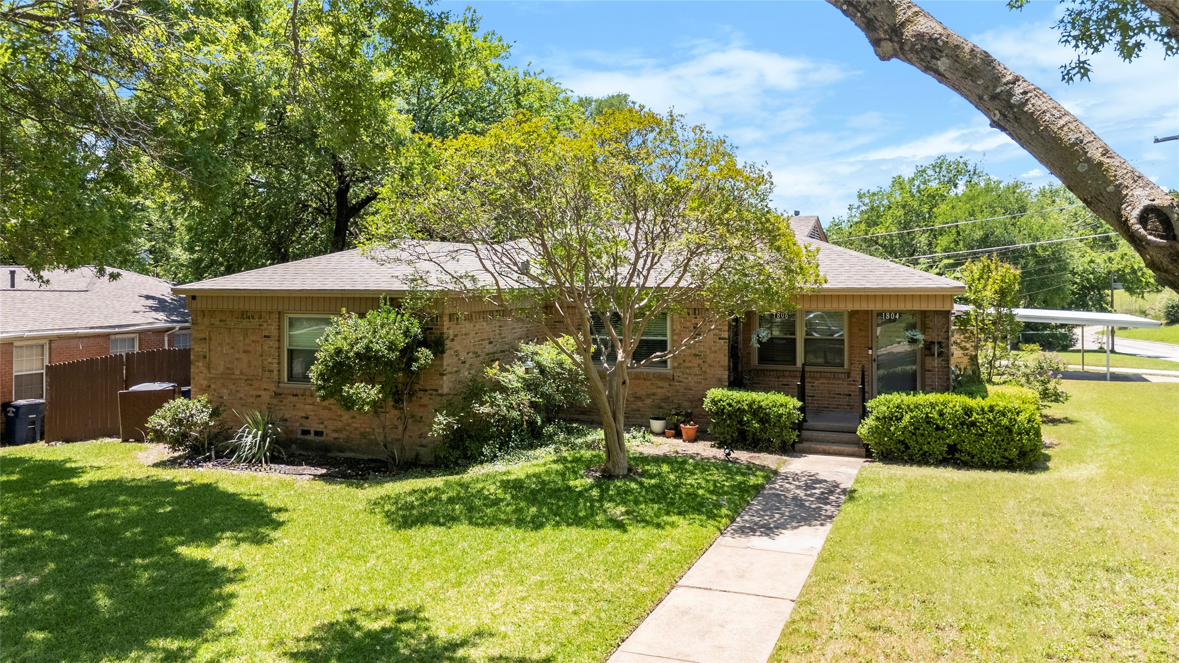 1804 Mariposa Drive Dallas TX 75228
