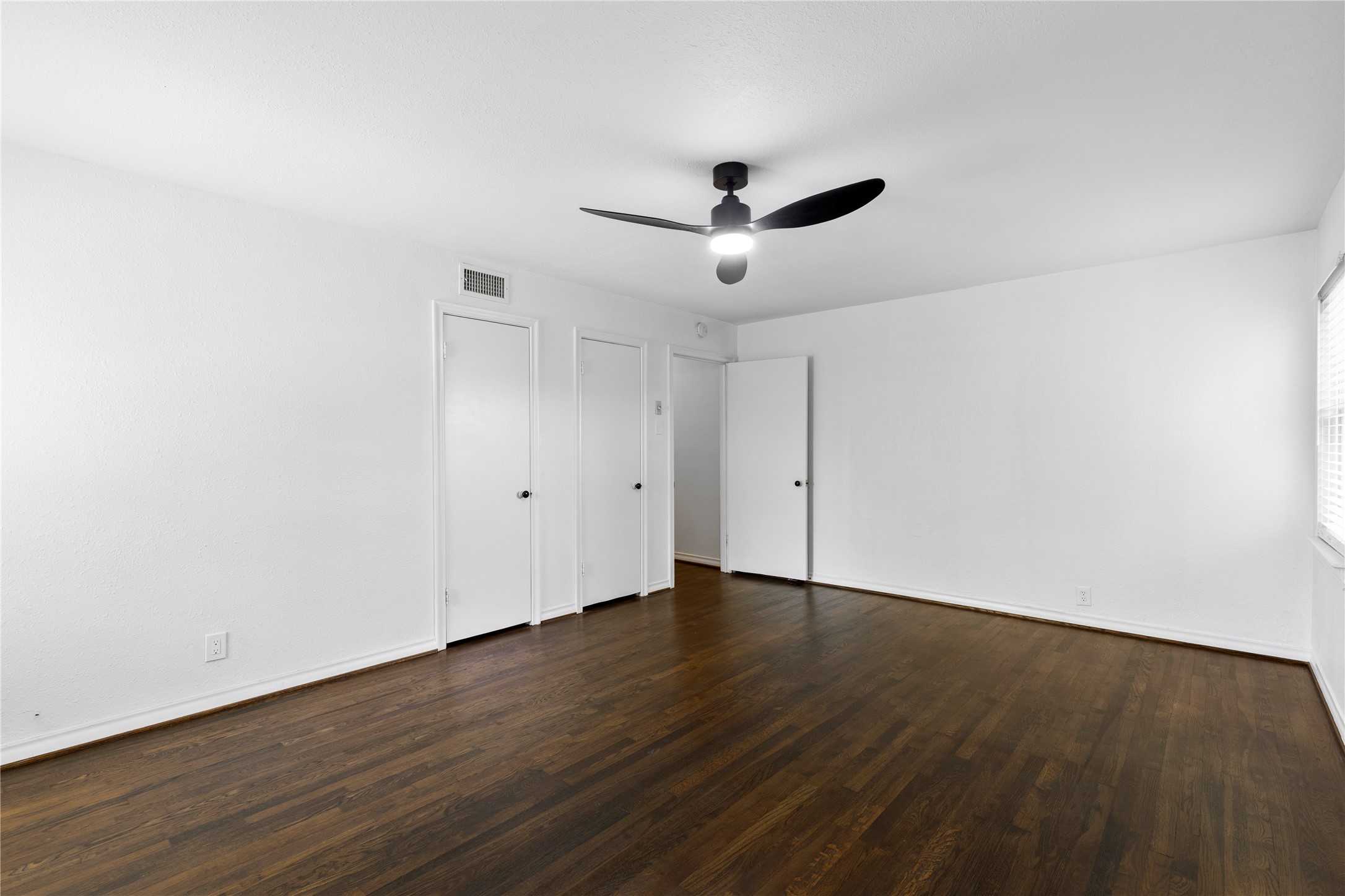 1804 Mariposa Drive Dallas TX 75228