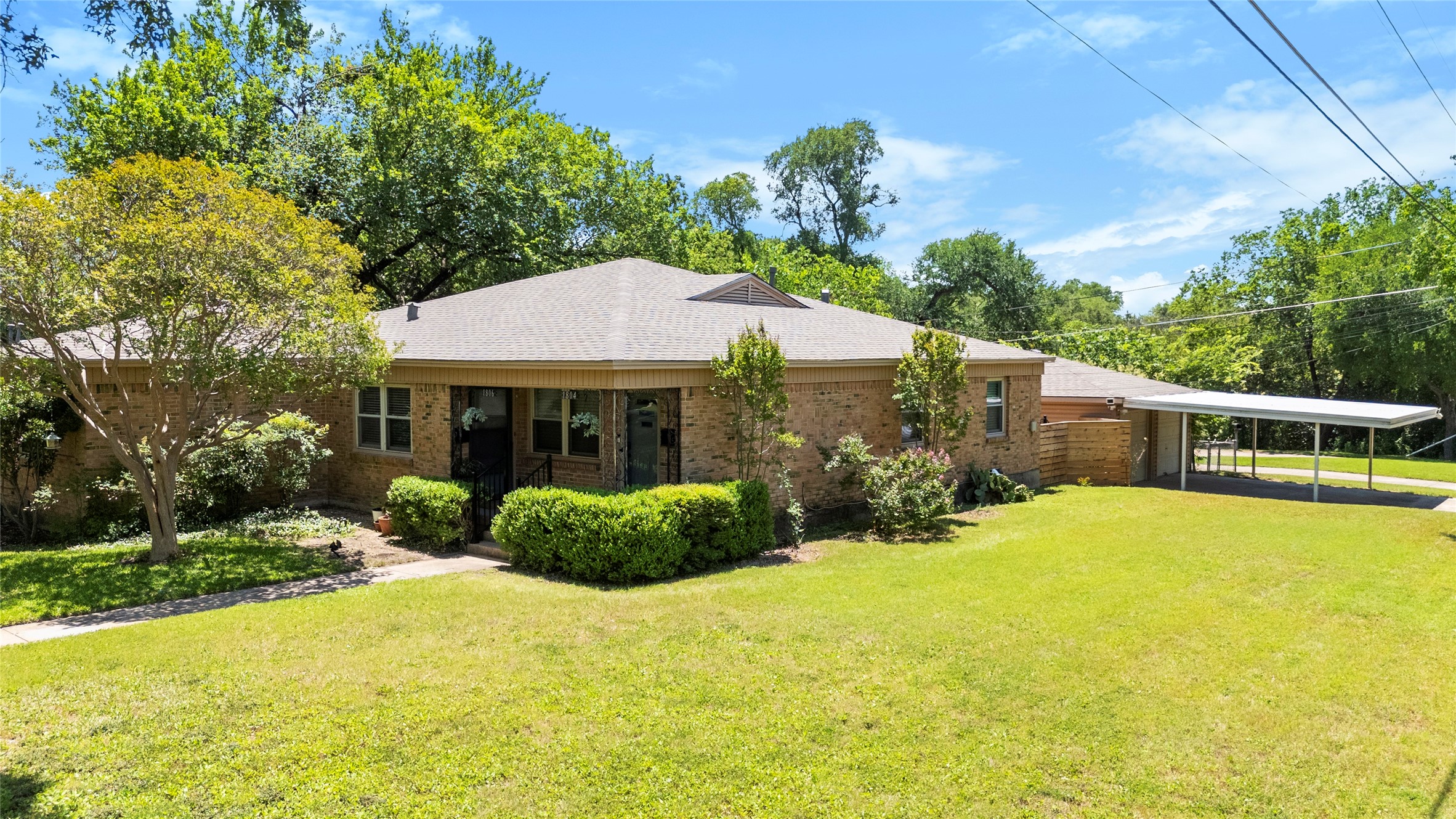 1804 Mariposa Drive Dallas TX 75228