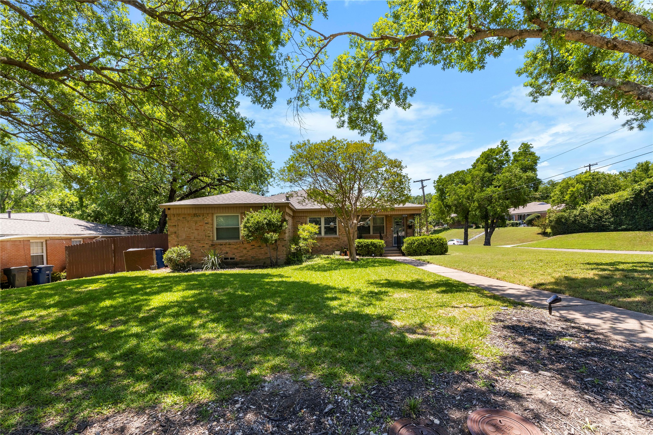 1804 Mariposa Drive Dallas TX 75228