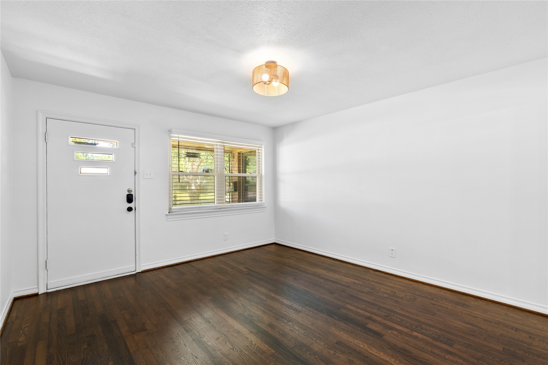 1804 Mariposa Drive Dallas TX 75228