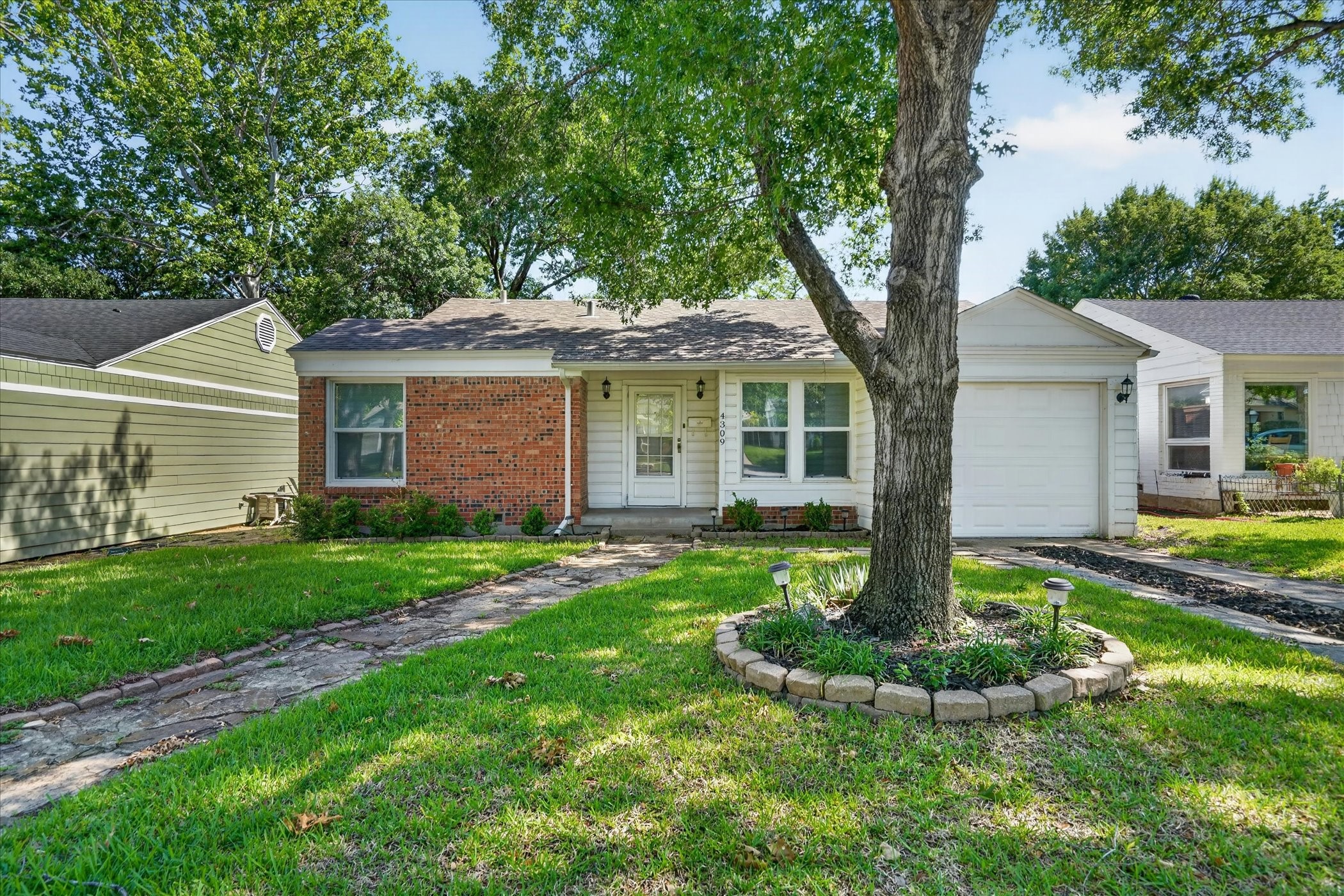 4309 Curzon Avenue Fort Worth TX 76107