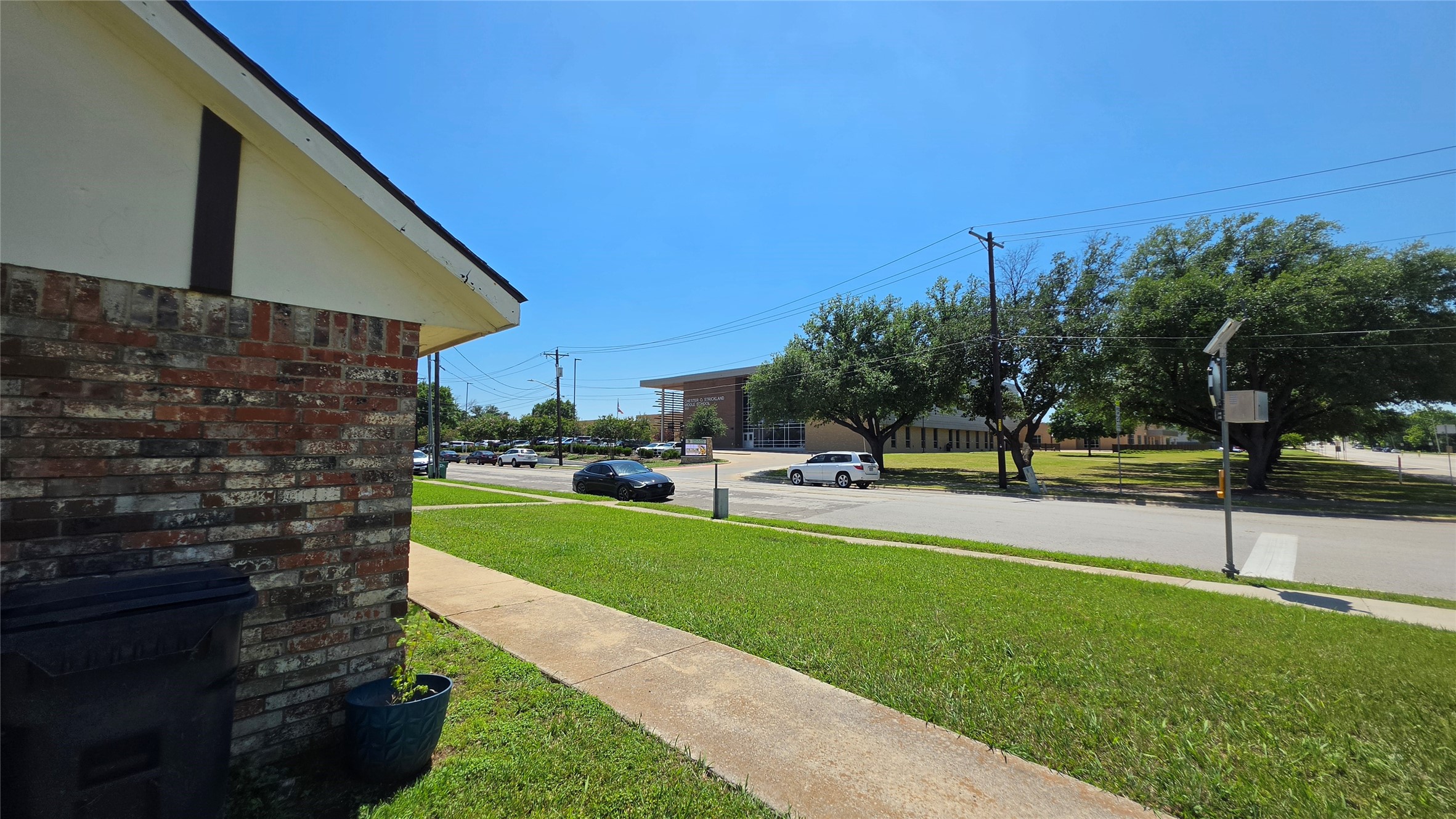 3028 N Bell Avenue Denton TX 76209