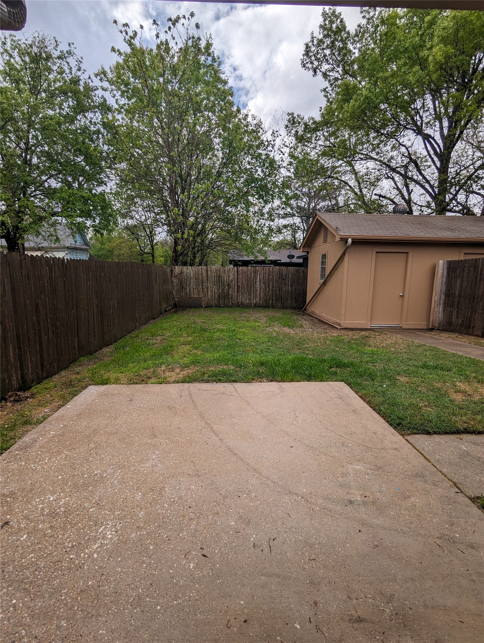802 E Brin Terrell TX 75160