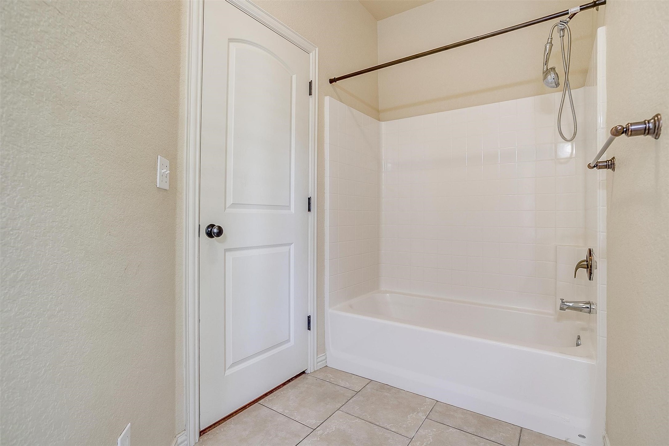 8027 Ravenswood Road Granbury TX 76049