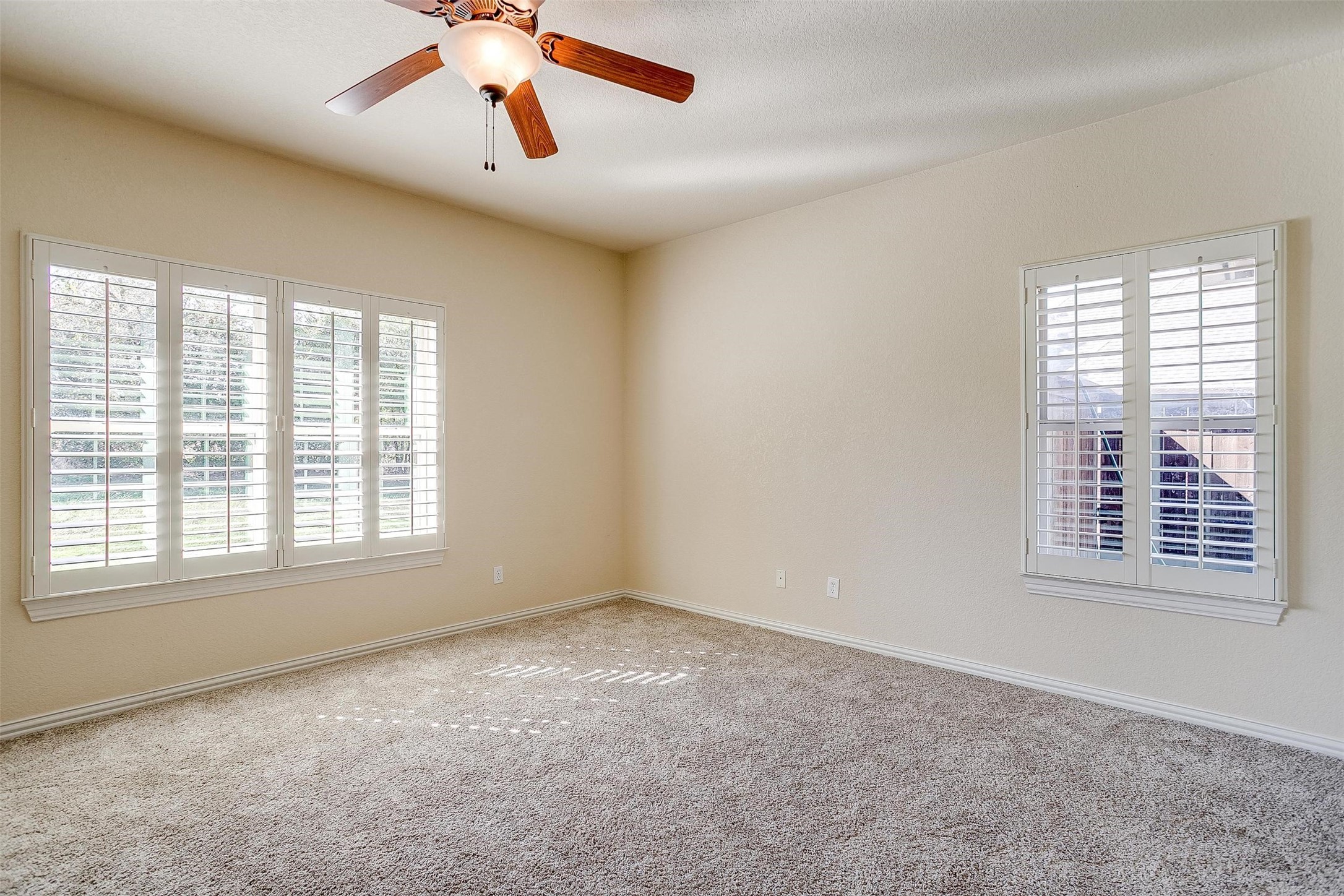 8027 Ravenswood Road Granbury TX 76049