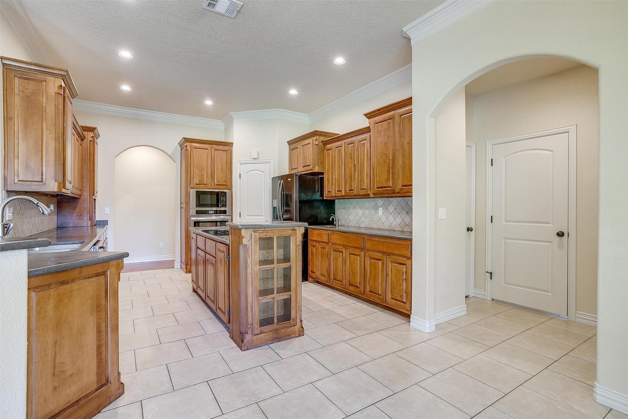 8027 Ravenswood Road Granbury TX 76049