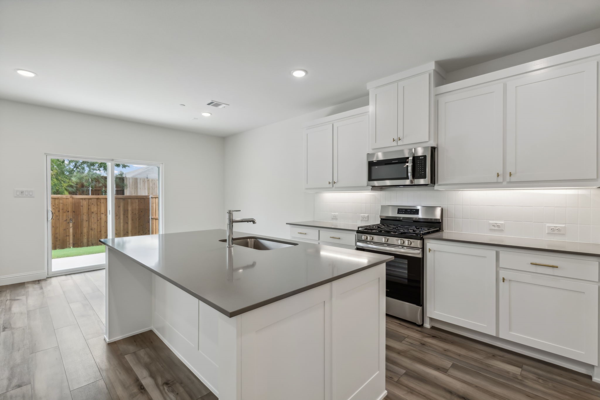 3705 Pierce Lane Grand Prairie TX 75052